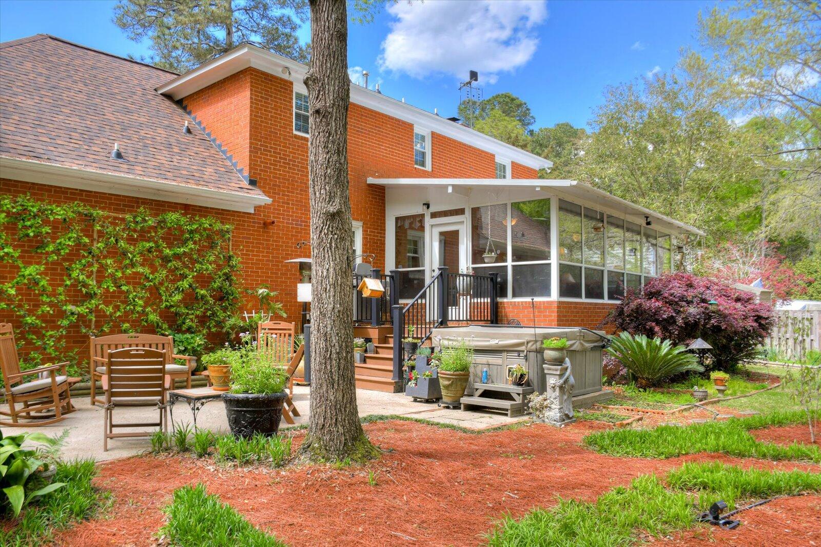 2709 Kipling Drive