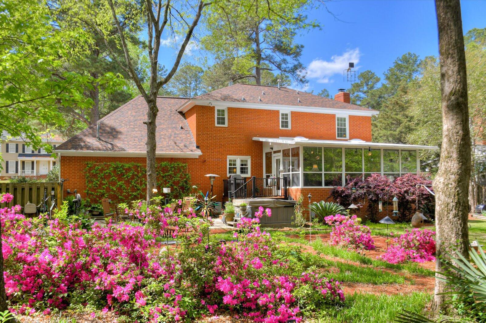 2709 Kipling Drive
