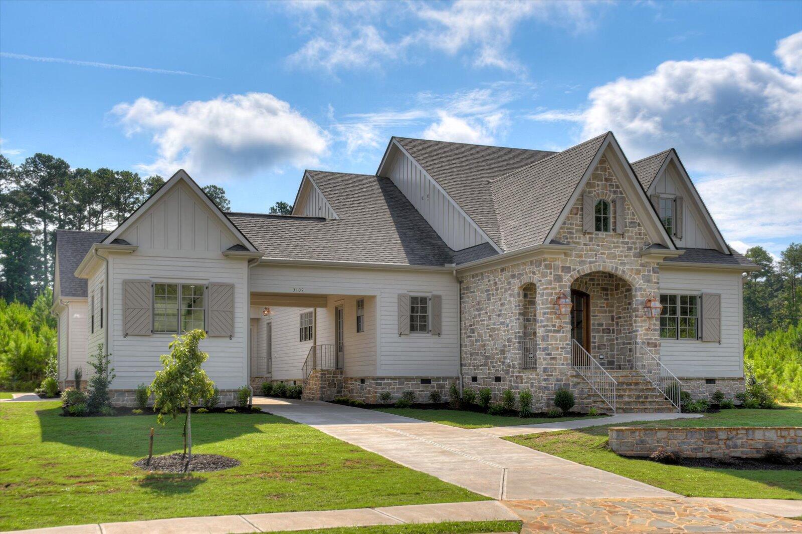 3102 Carillon Way