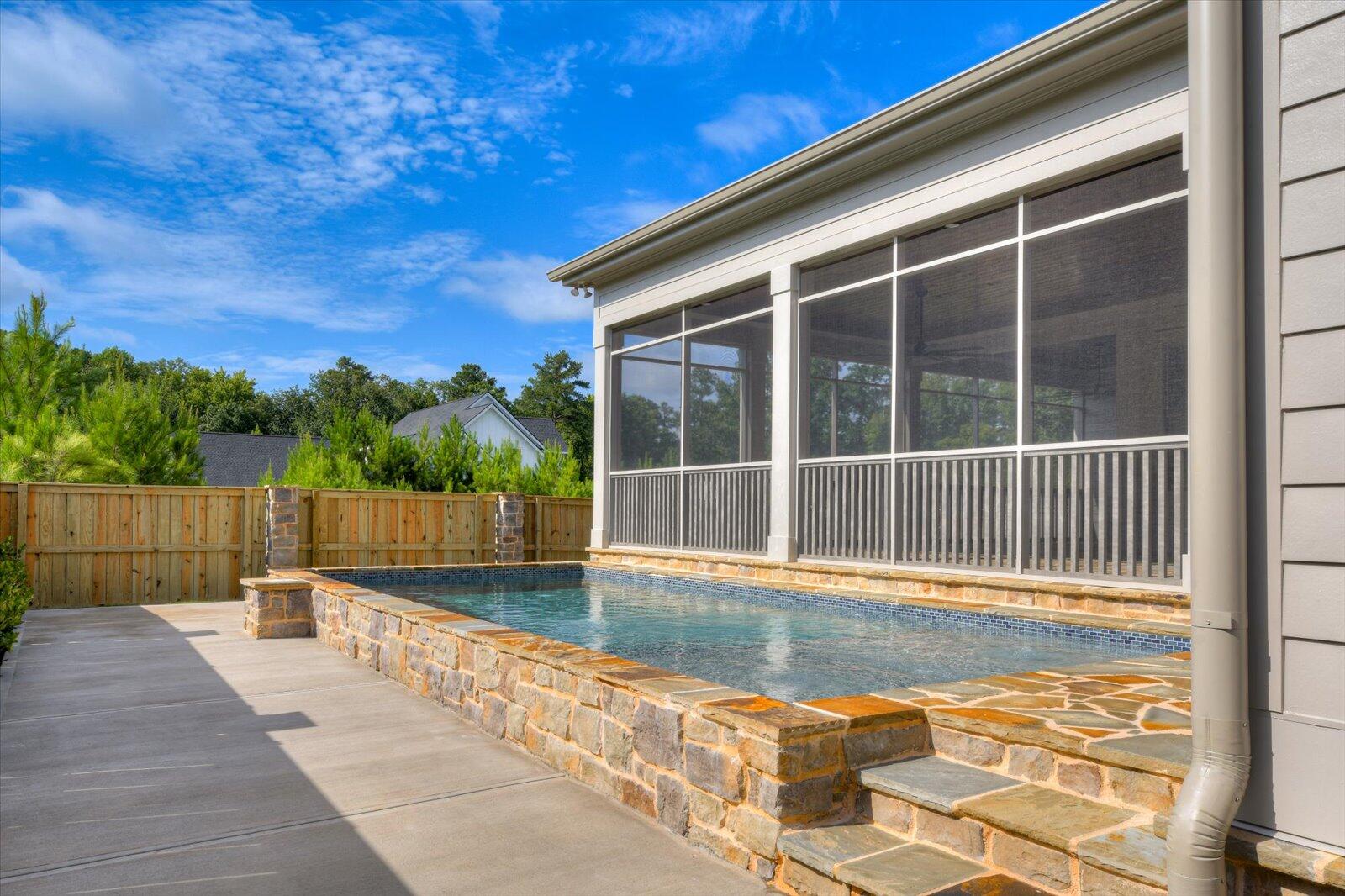 3102 Carillon Way