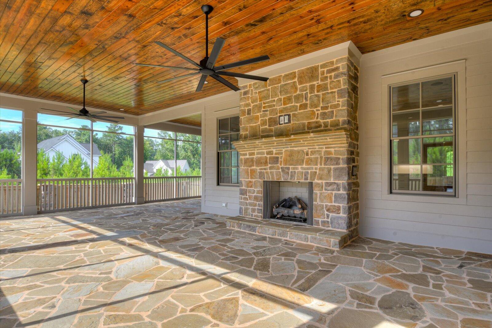 3102 Carillon Way