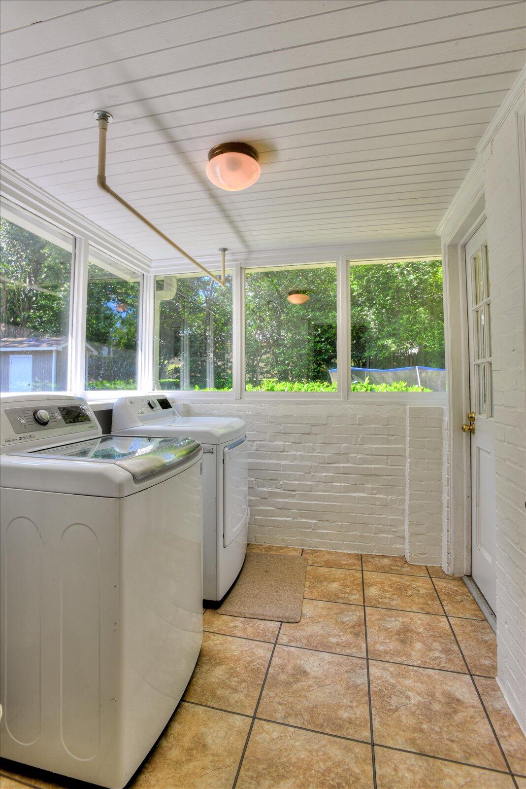 2216 Glendale Road