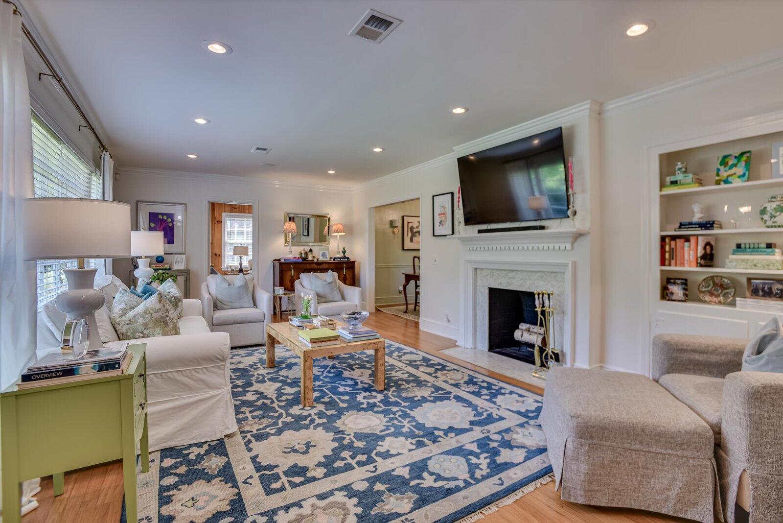 2216 Glendale Road