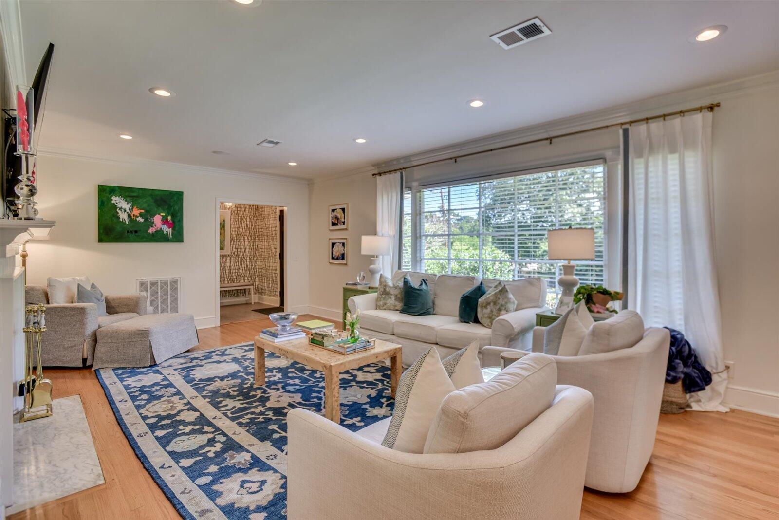 2216 Glendale Road