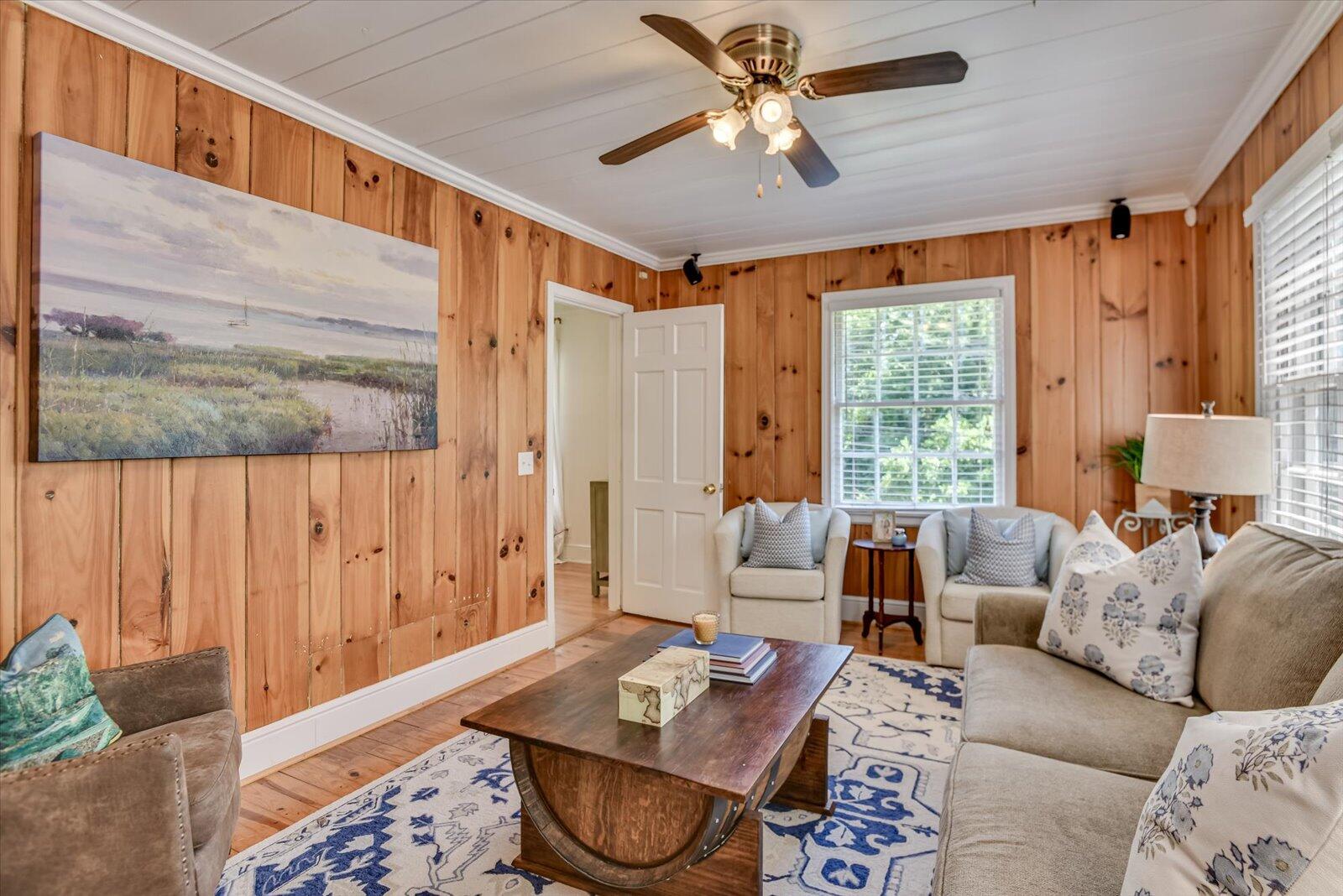 2216 Glendale Road