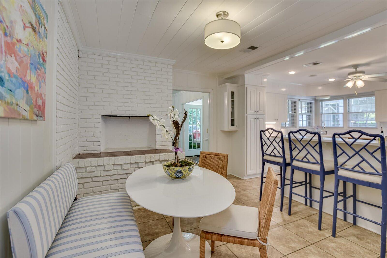 2216 Glendale Road