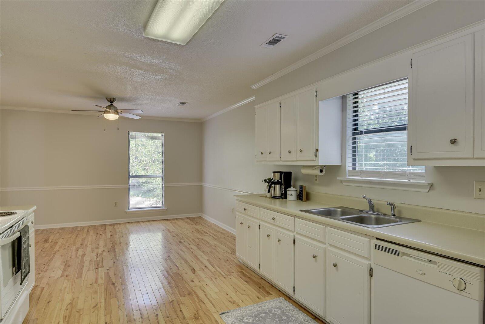 4326 Thrush Court