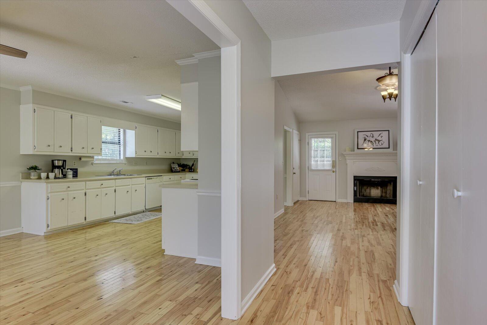 4326 Thrush Court