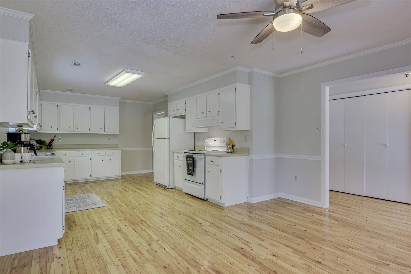 4326 Thrush Court