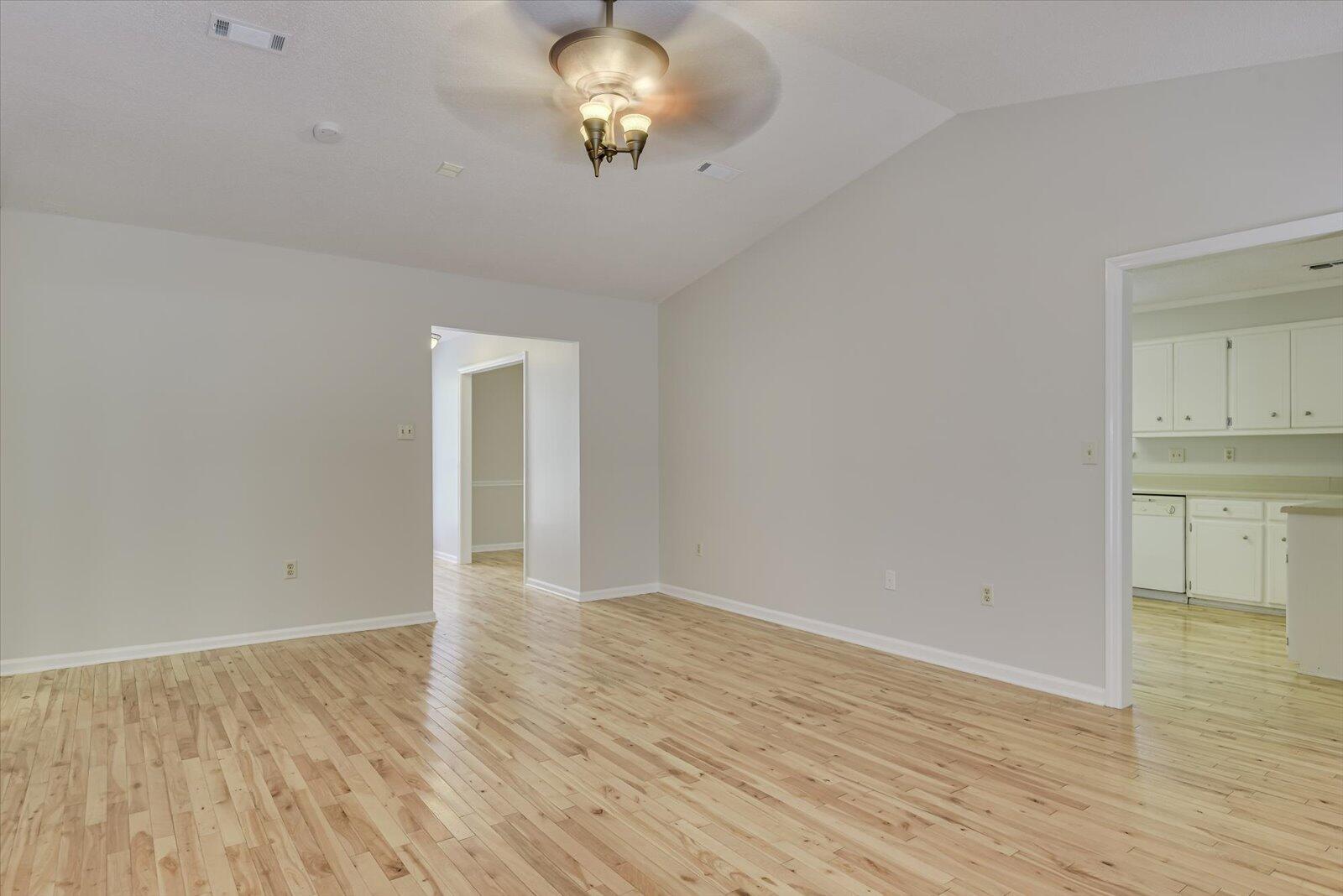 4326 Thrush Court