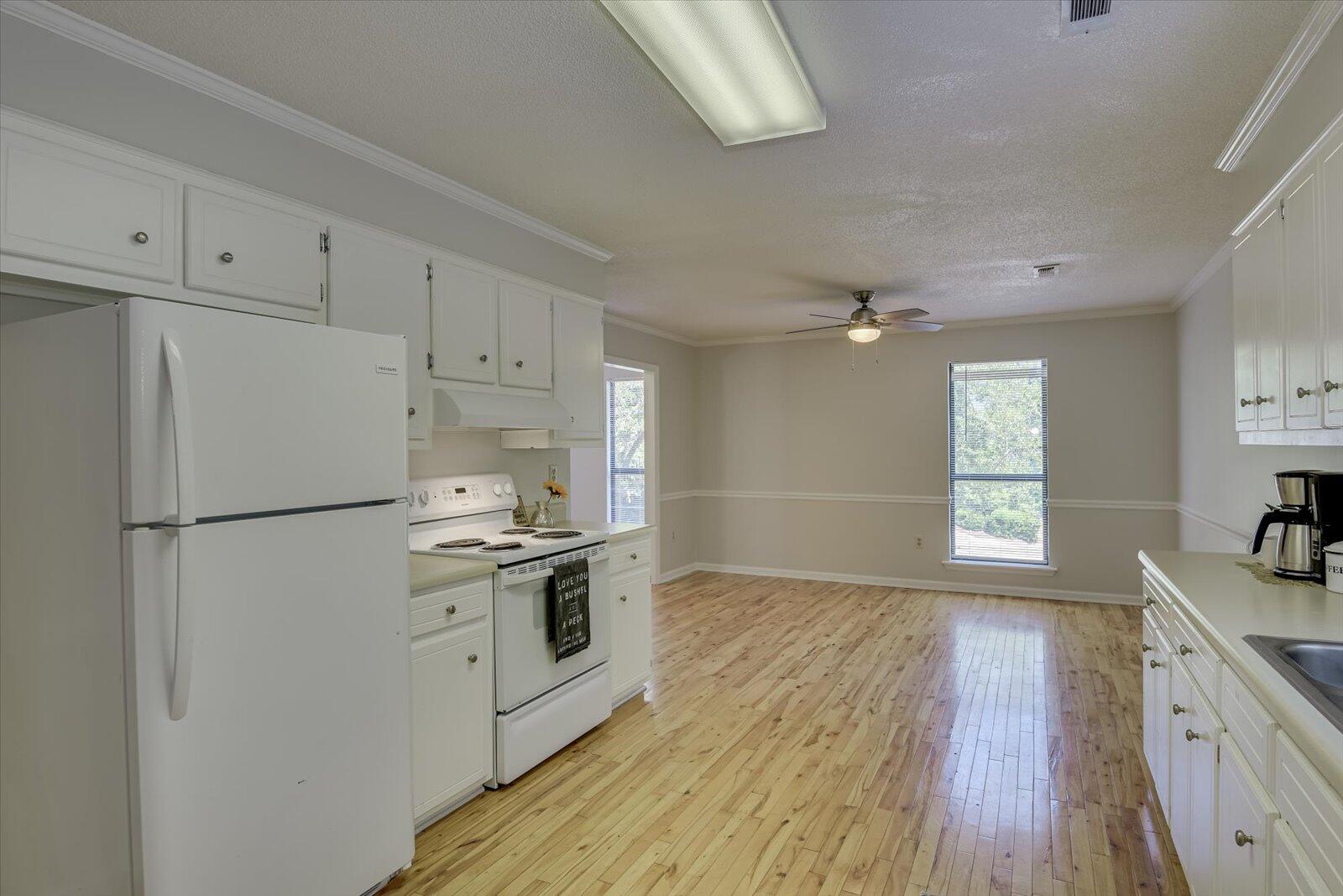 4326 Thrush Court