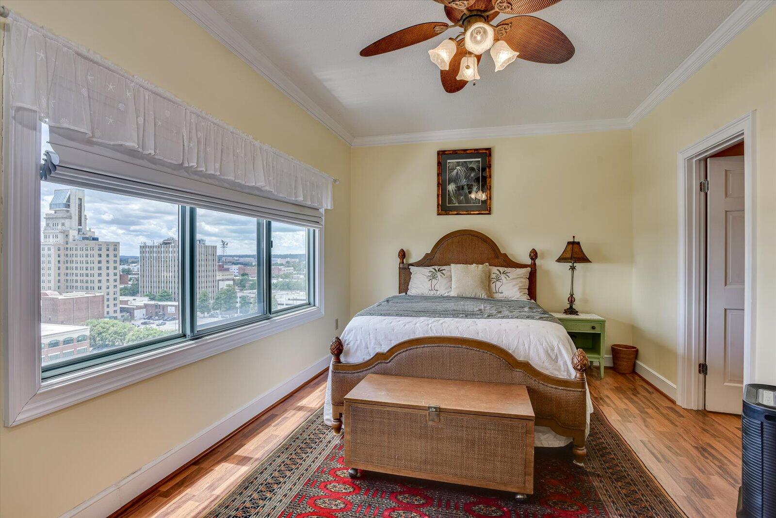 1 Seventh Street 1104