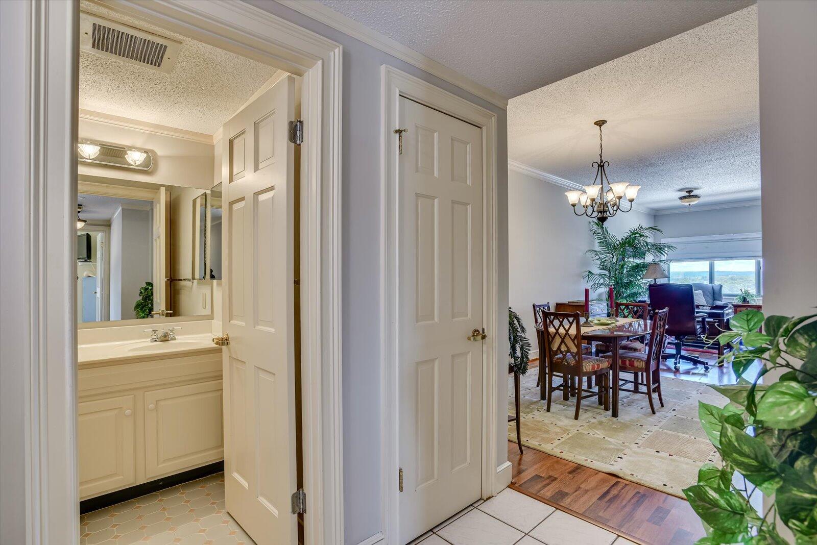1 Seventh Street 1104