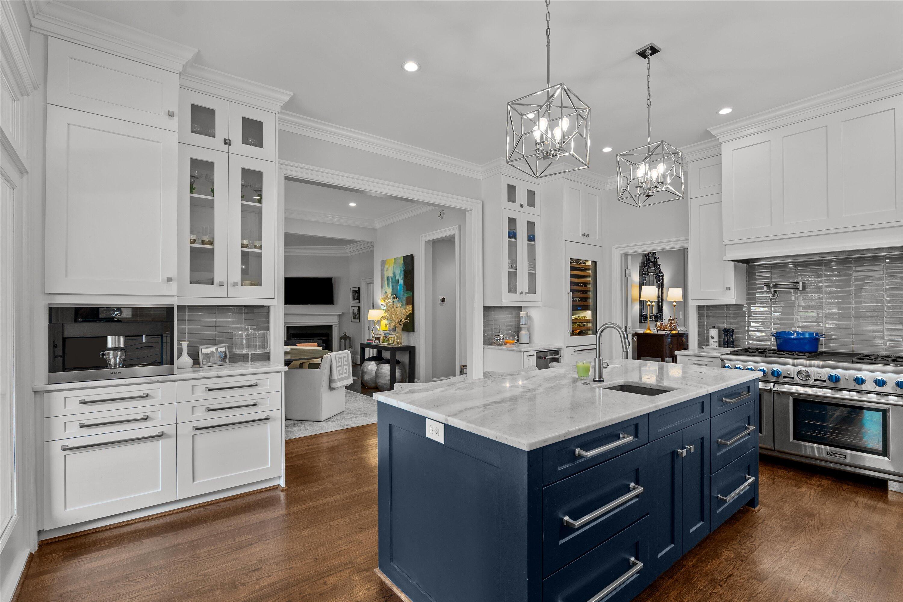 2807 Peachtree Place