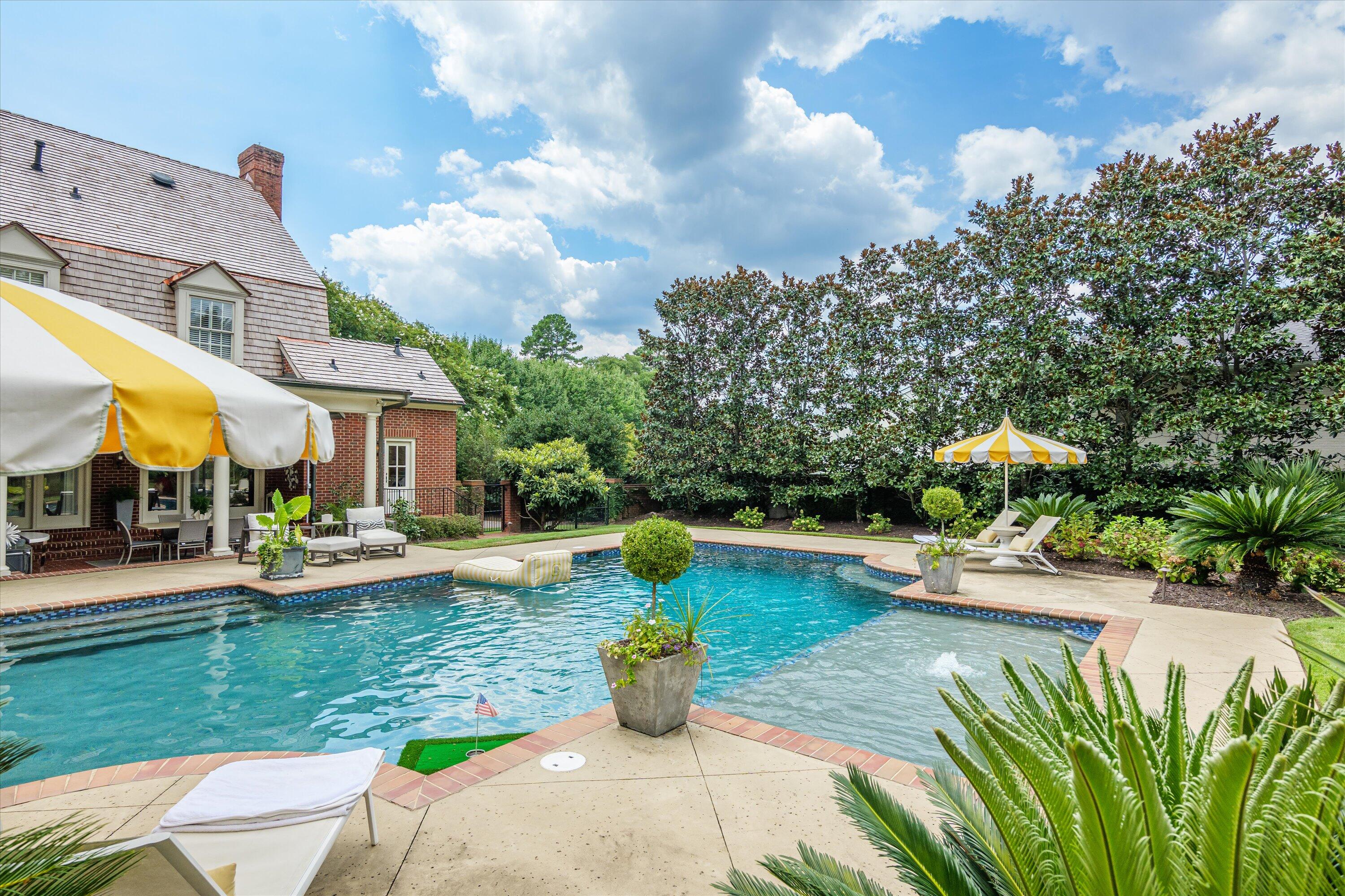 2807 Peachtree Place