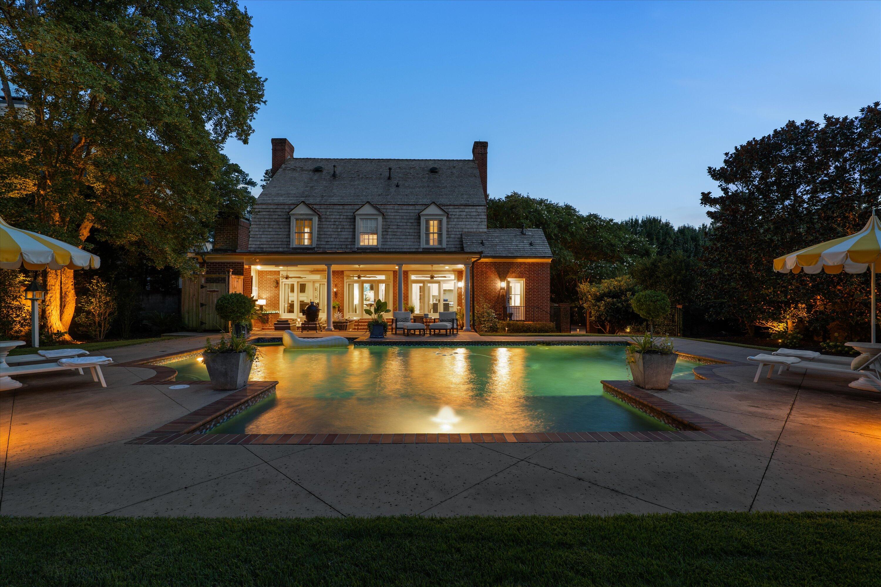 2807 Peachtree Place
