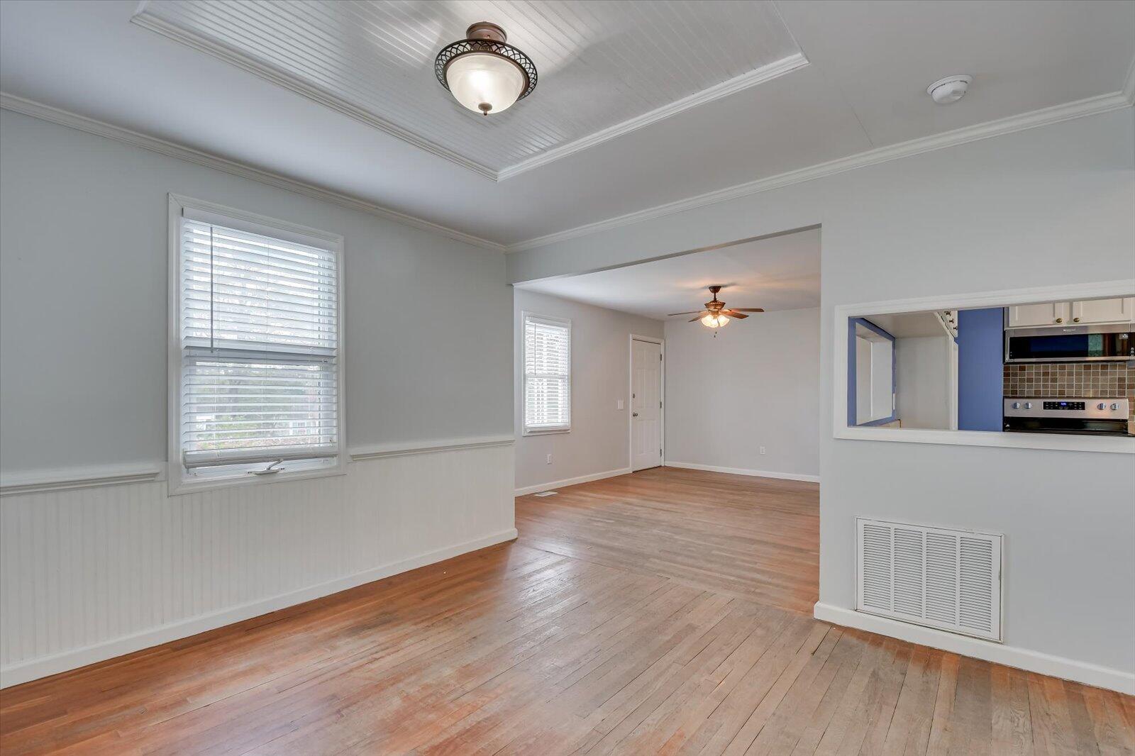 1743 1/2 Kissingbower Road
