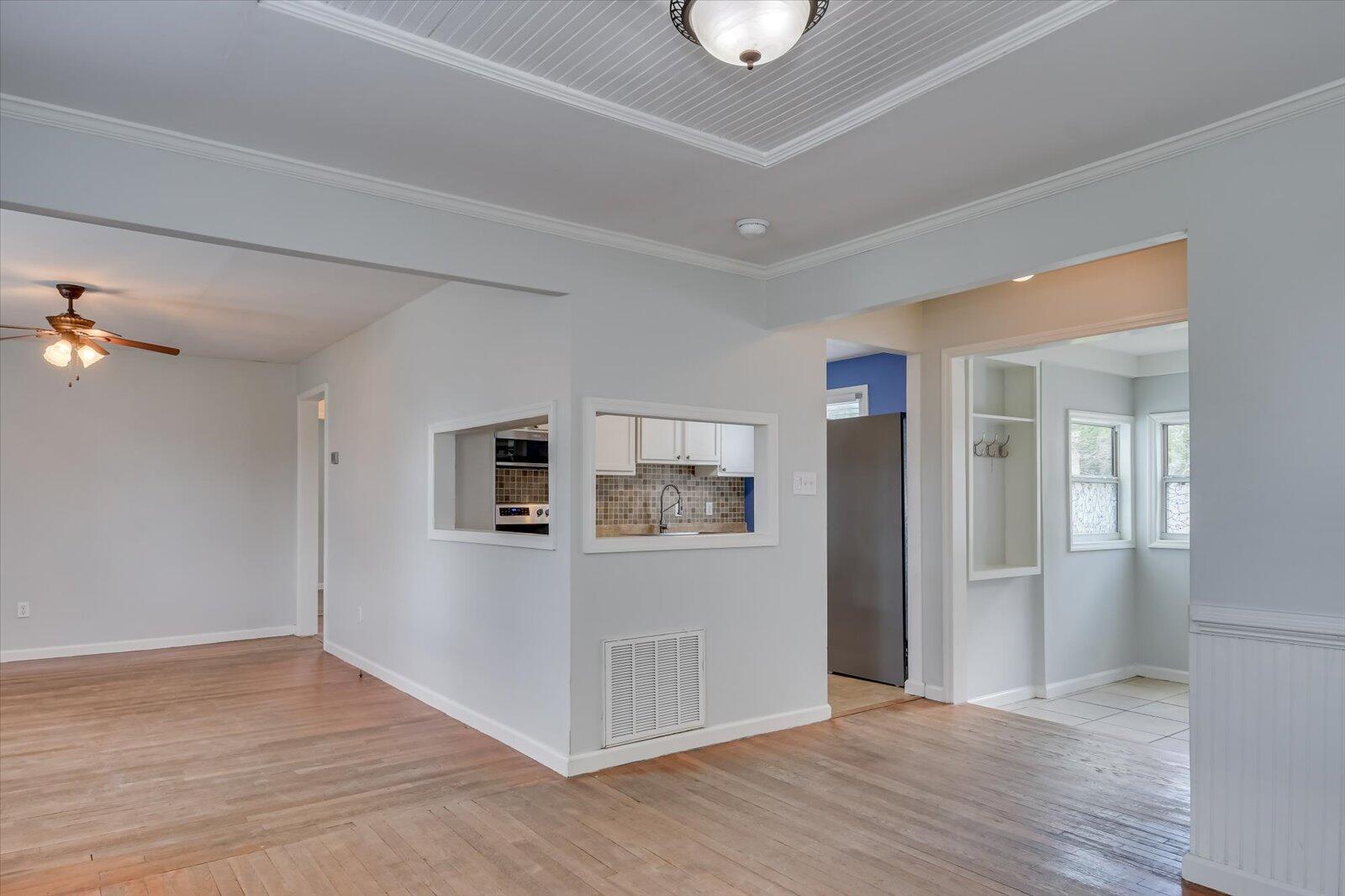 1743 1/2 Kissingbower Road