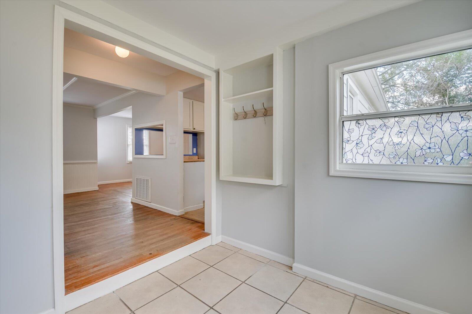 1743 1/2 Kissingbower Road