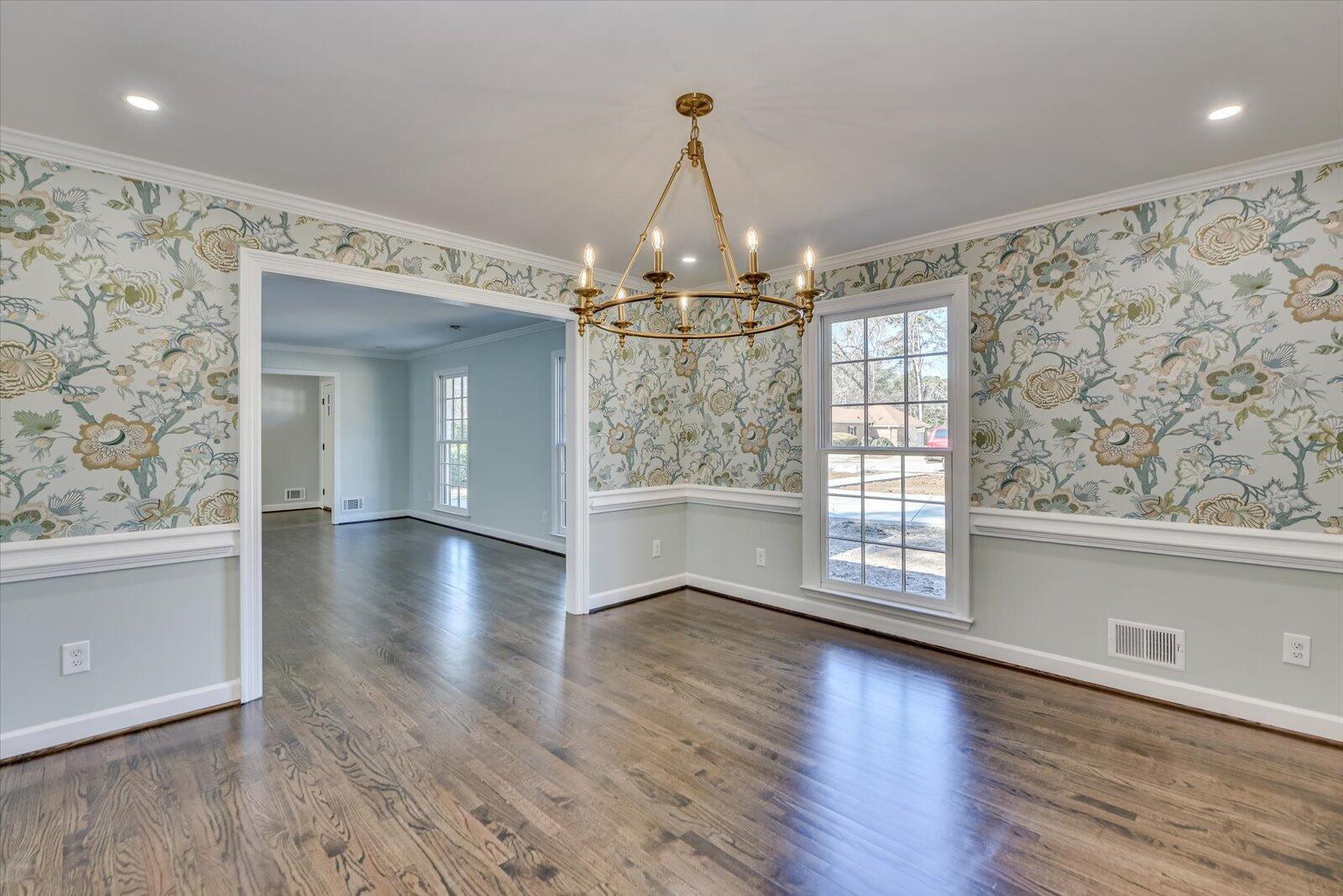 707 Ravenel Road