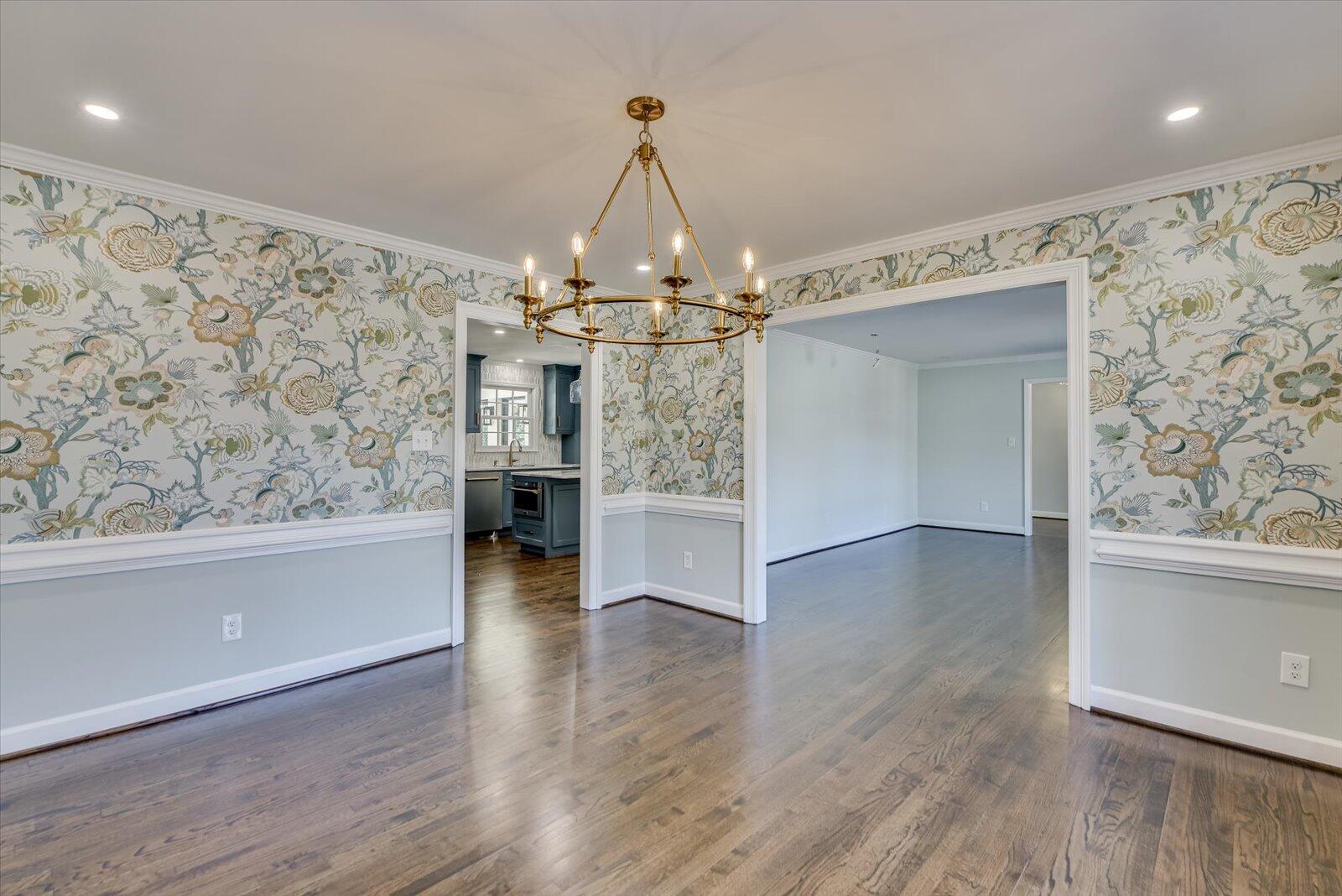 707 Ravenel Road