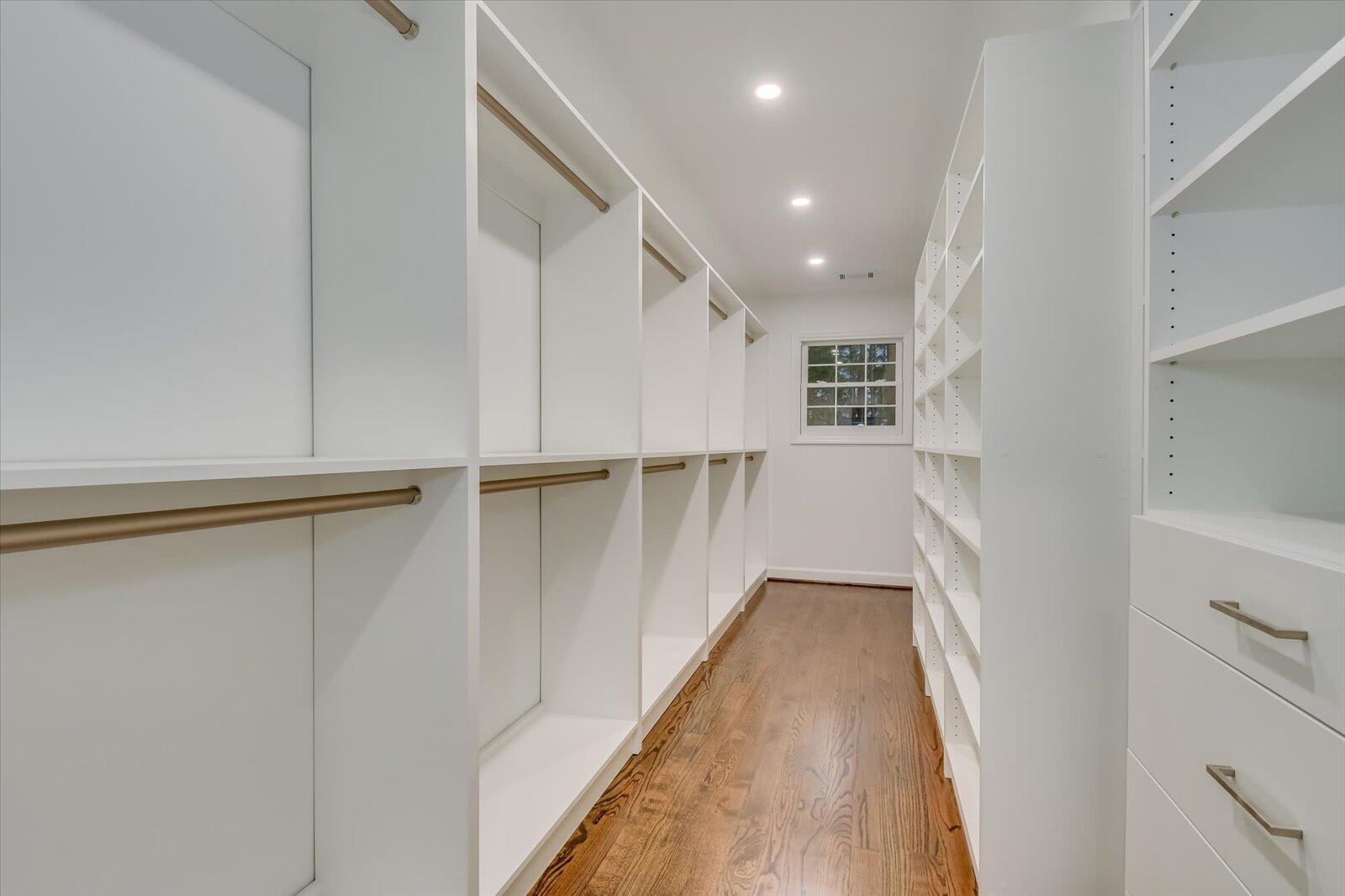 707 Ravenel Road
