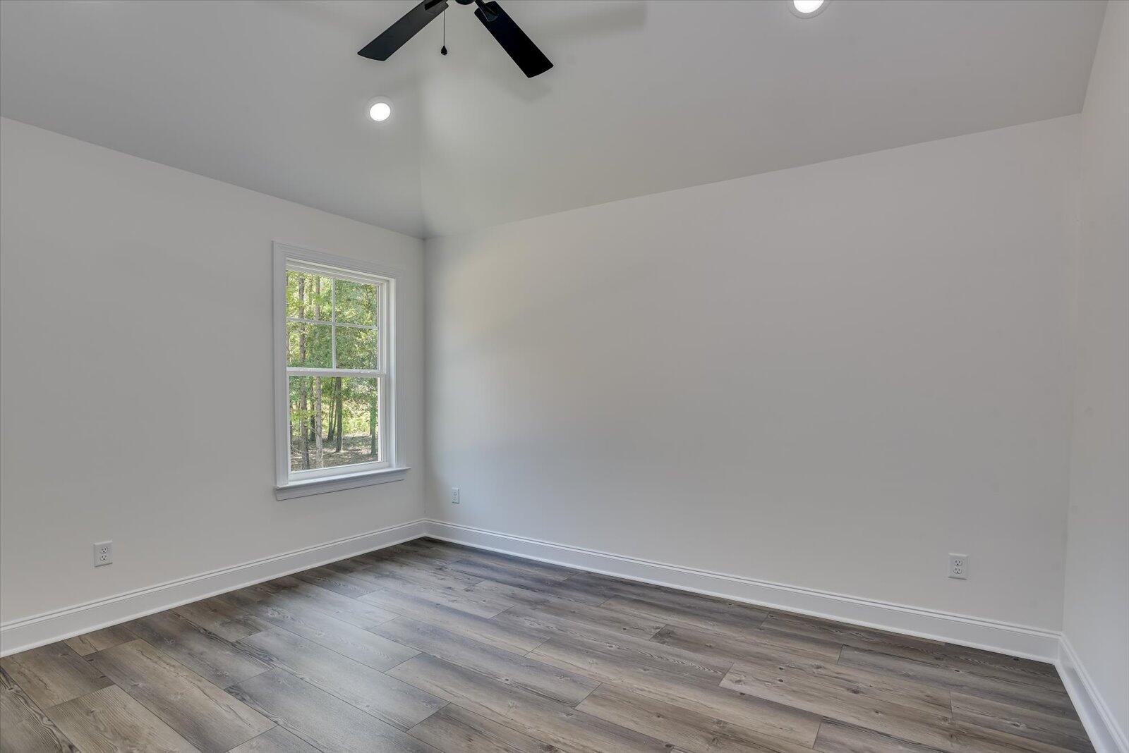 111 Dogwood Trail