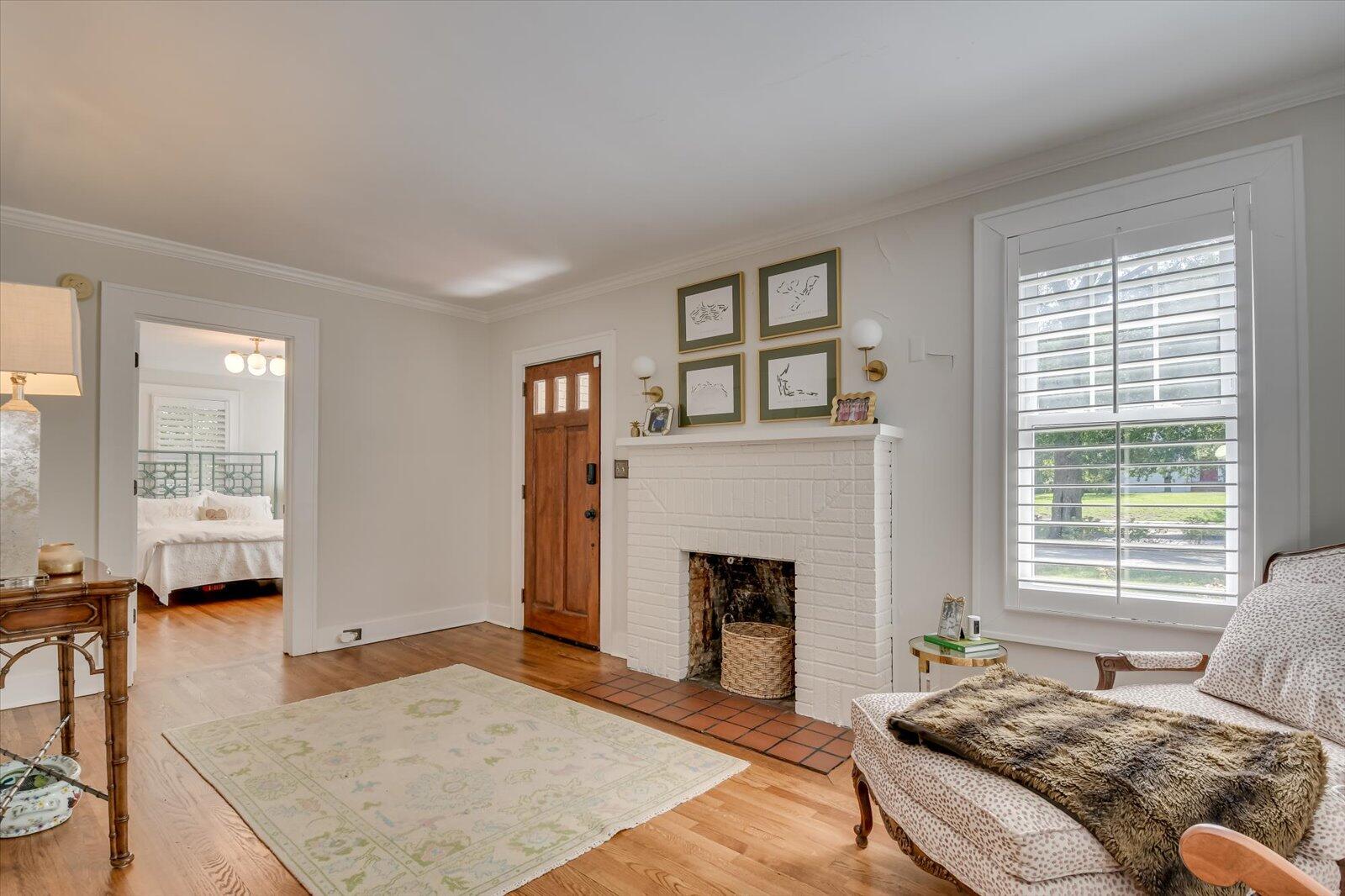 1313 Buena Vista Road