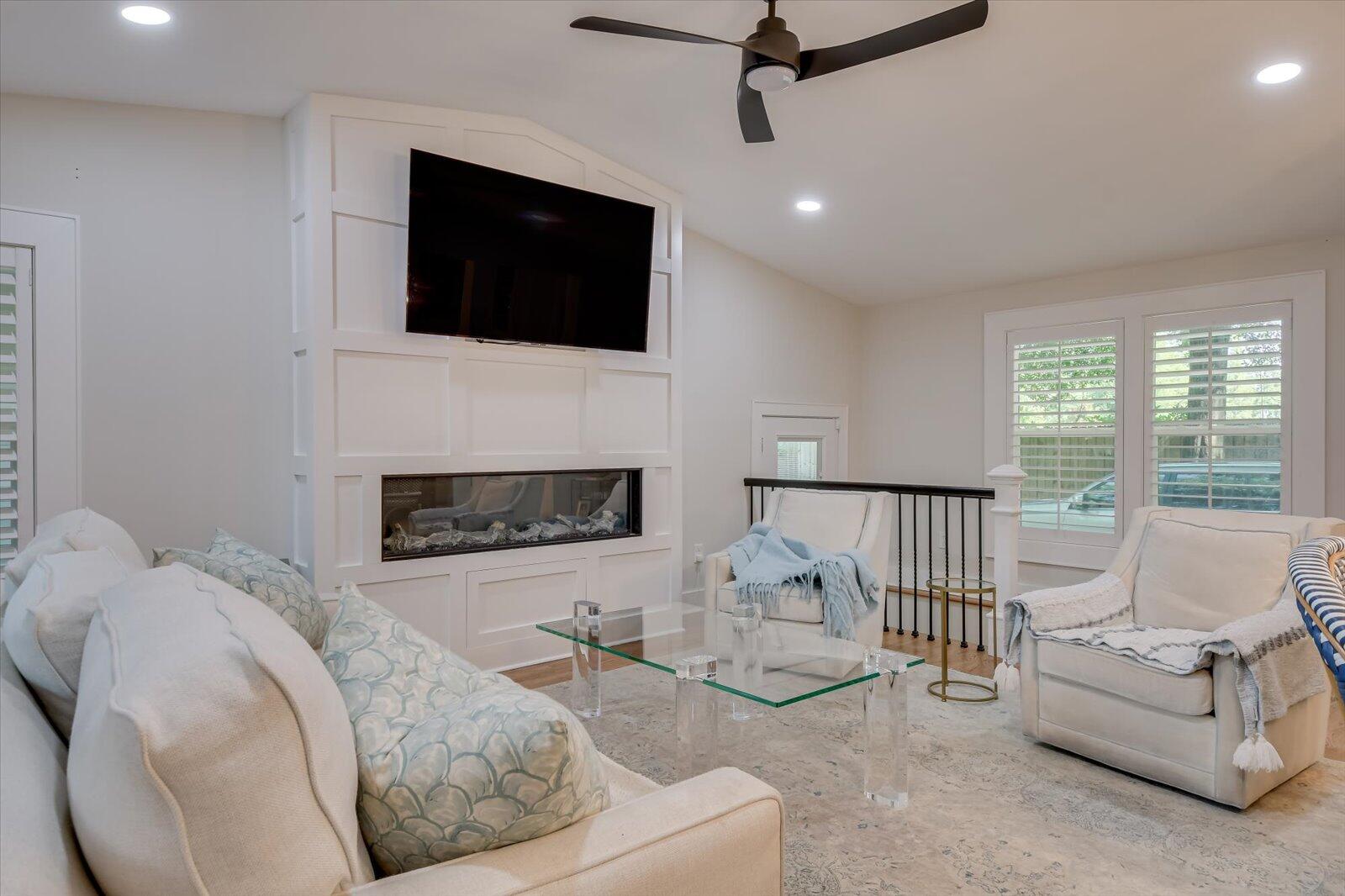 1313 Buena Vista Road