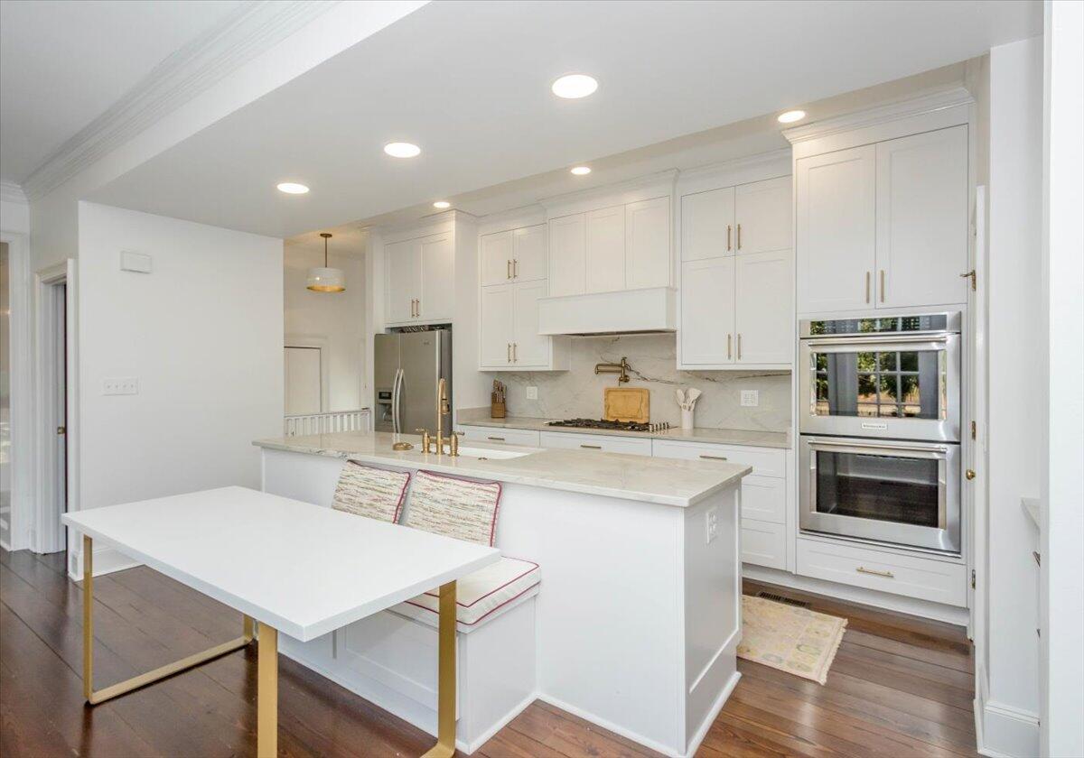 747 Ravenel Road