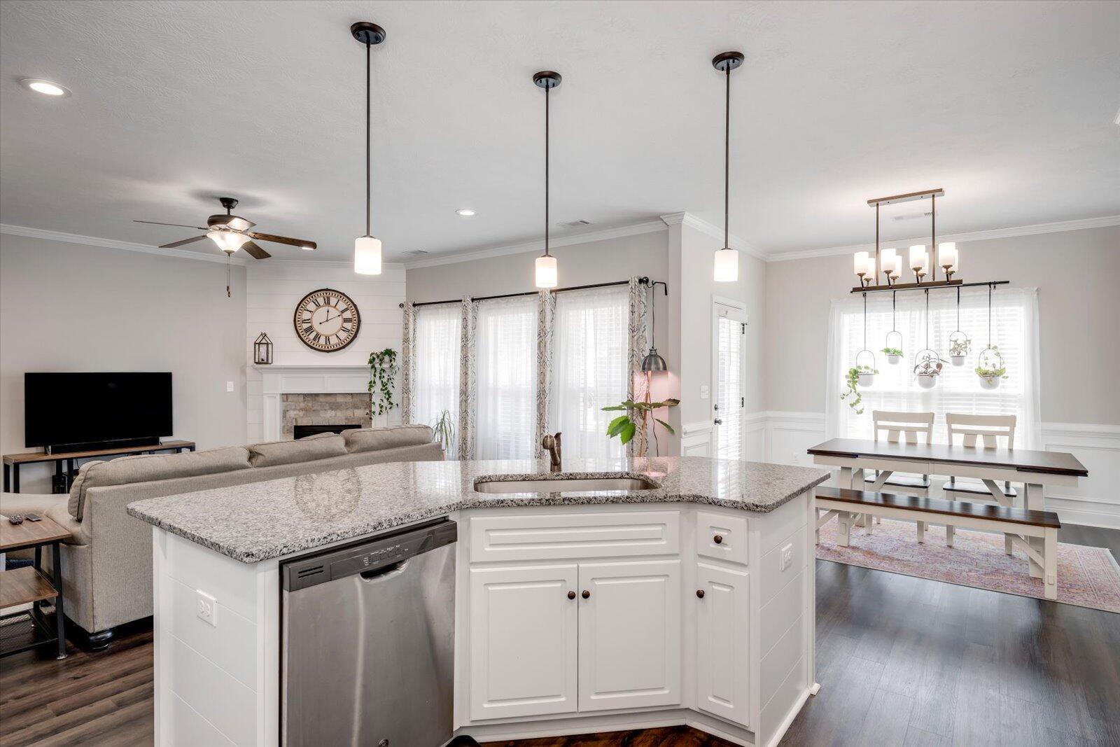3290 Greymoor Circle