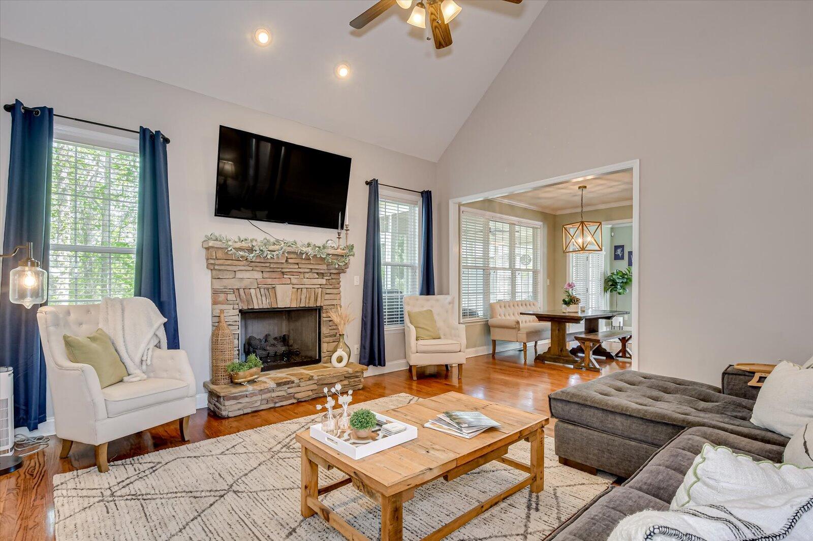4002 Backwater Court