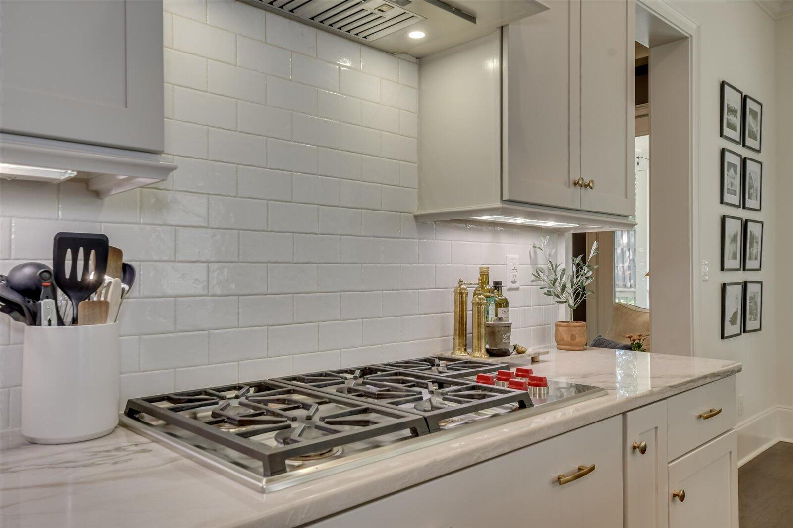 1045 Peninsula Crossing