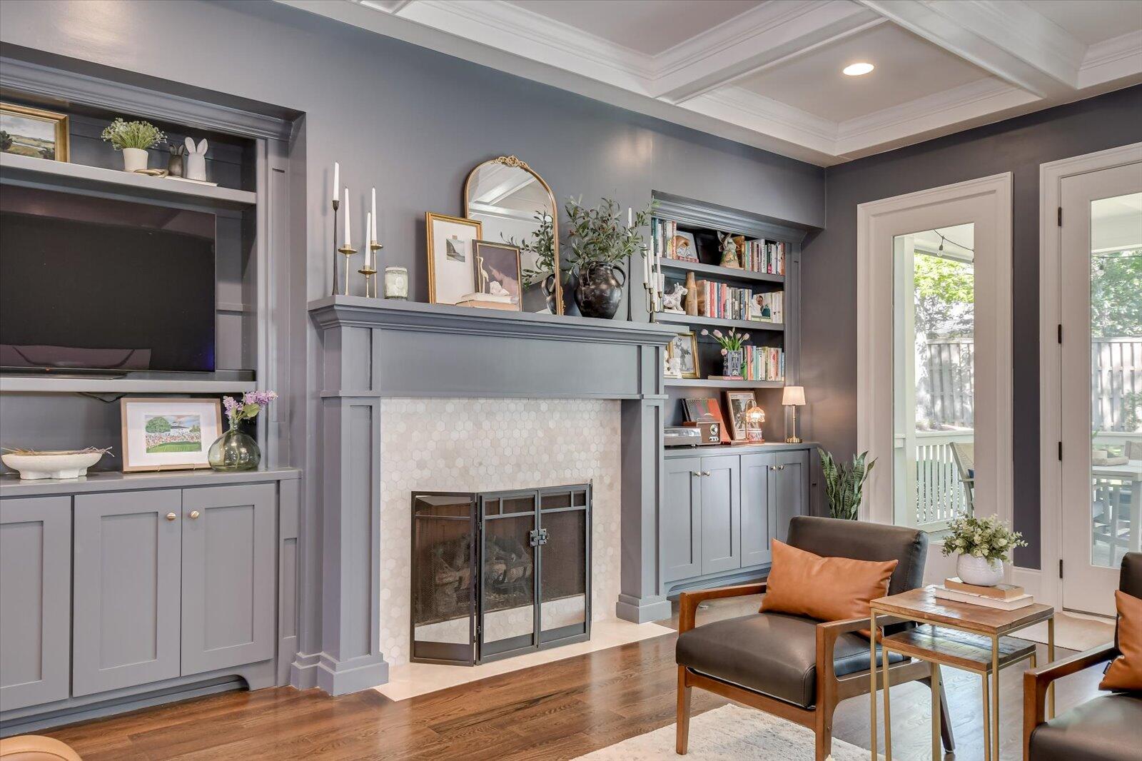 1045 Peninsula Crossing