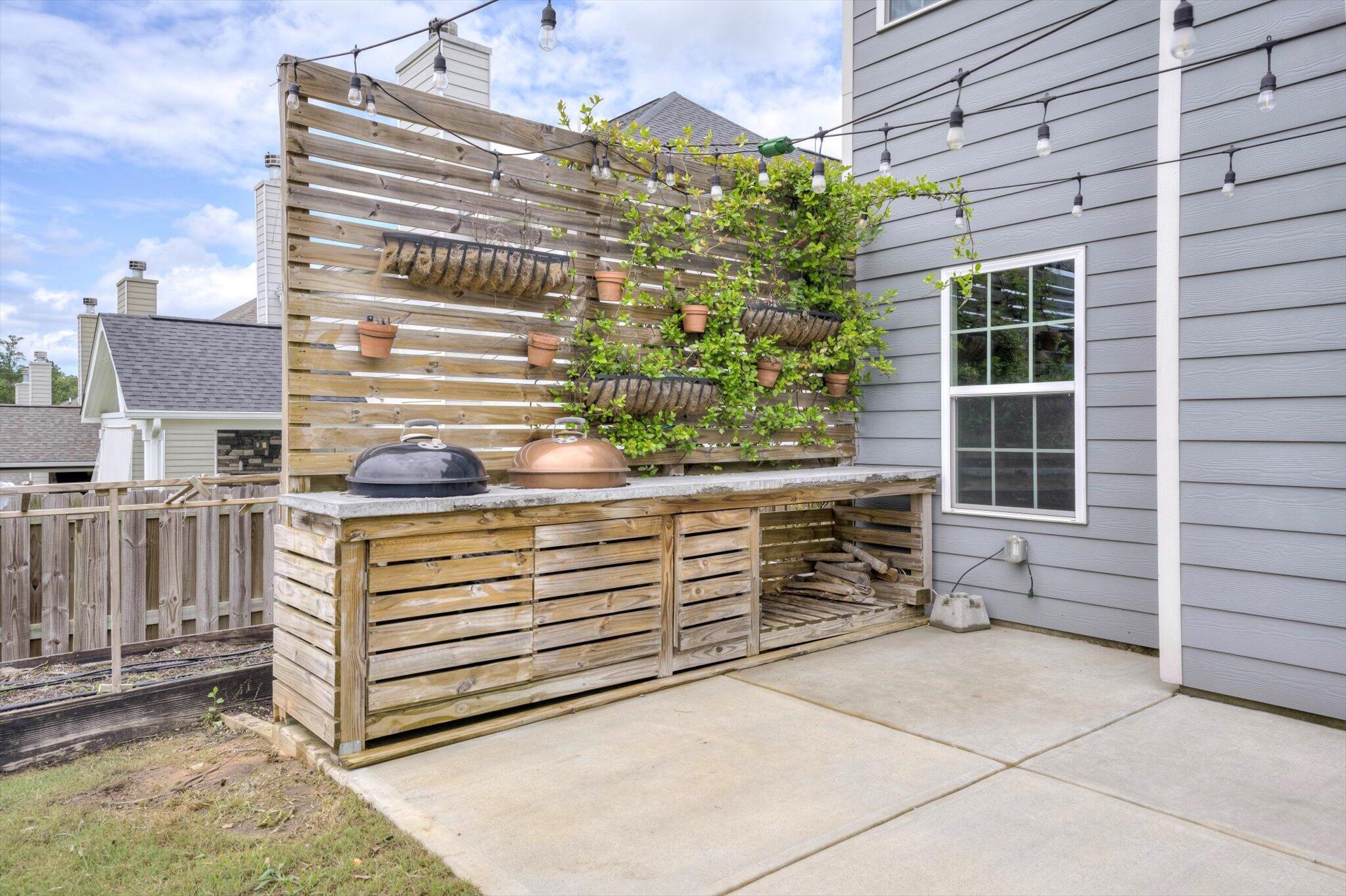 215 Palisades Ridge