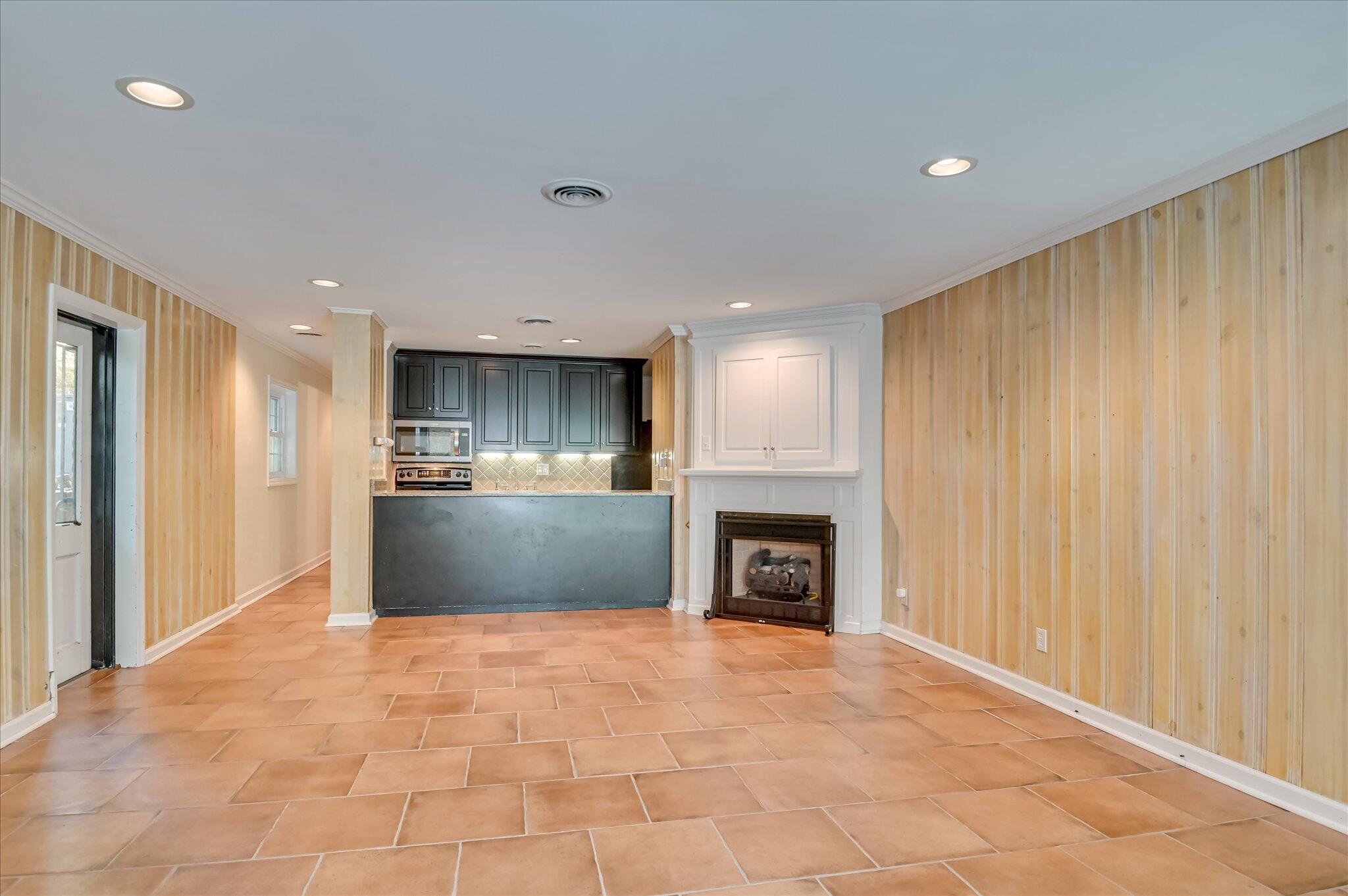 3043 Lake Forest Drive