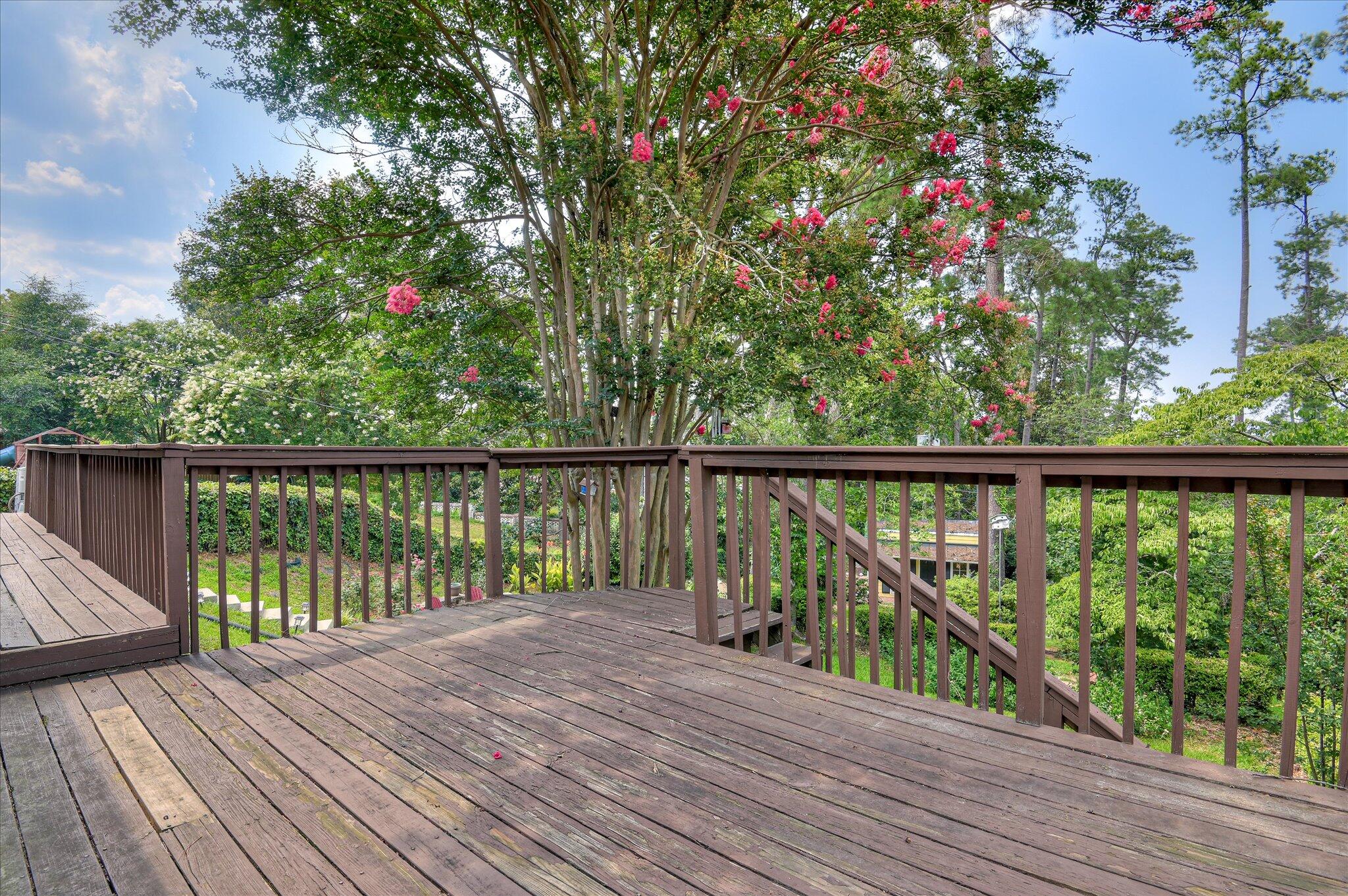 3043 Lake Forest Drive