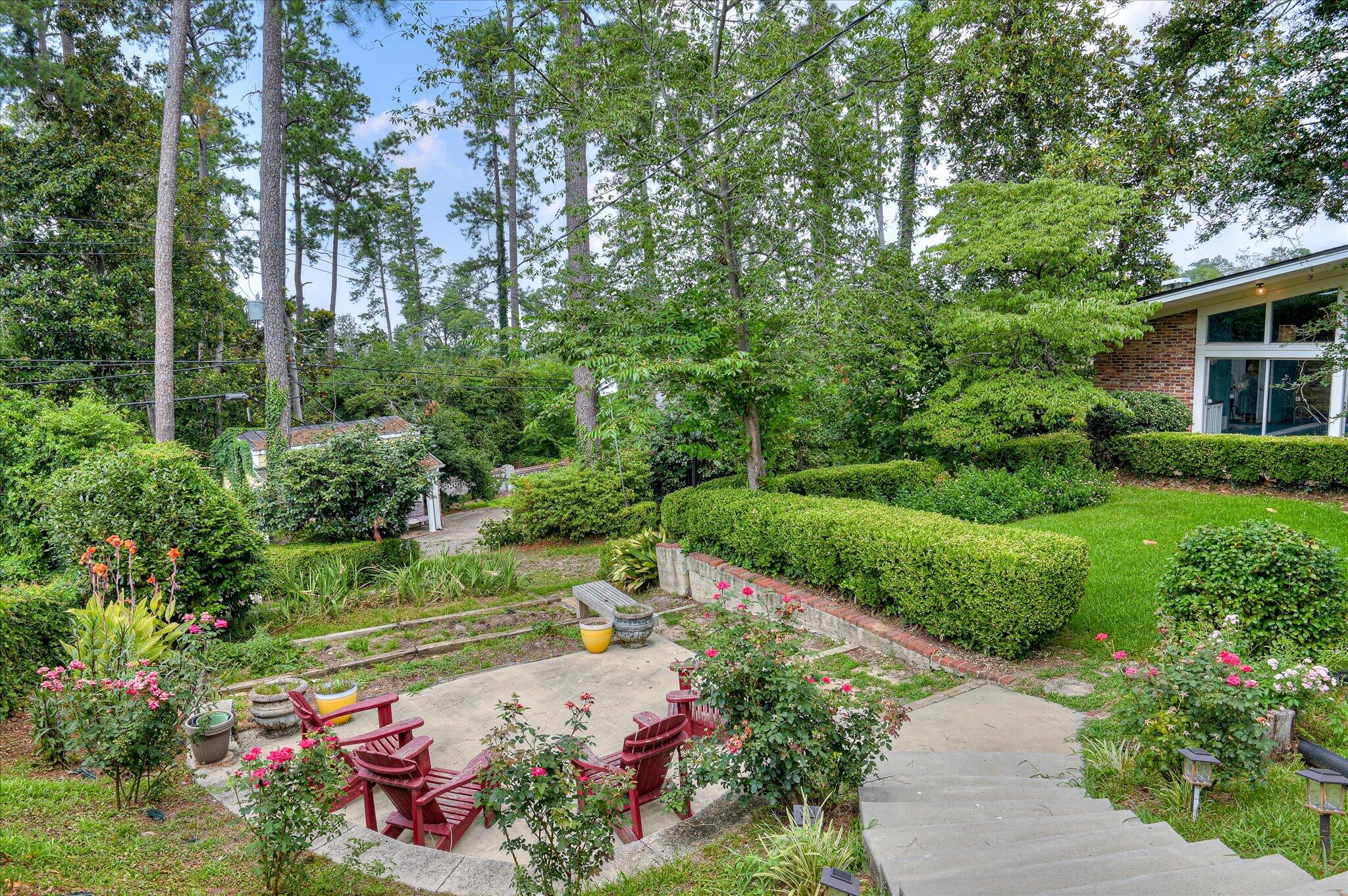 3043 Lake Forest Drive
