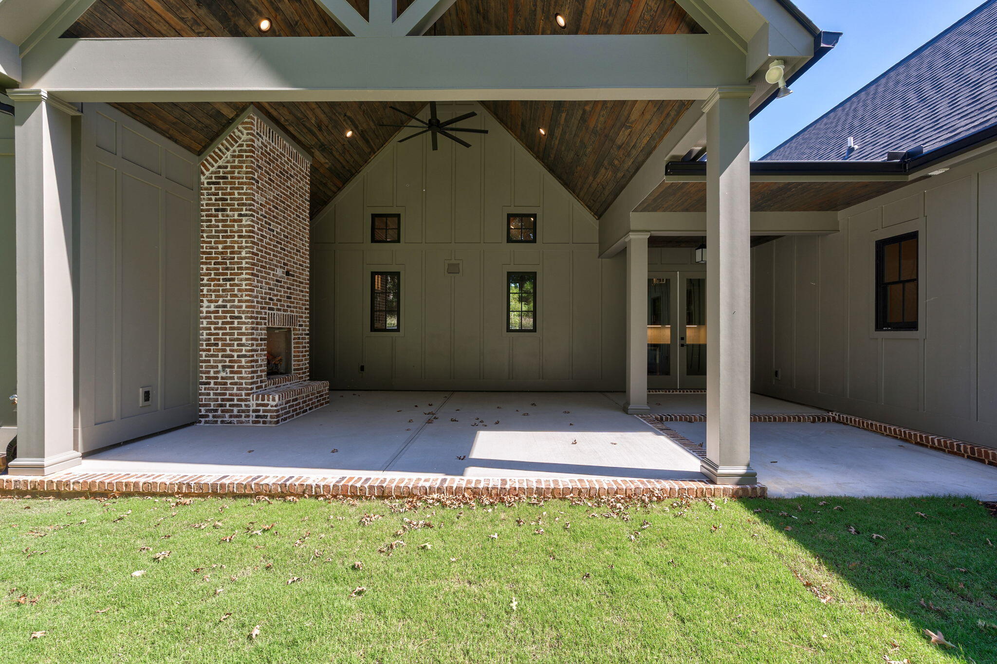 734 Campana Drive