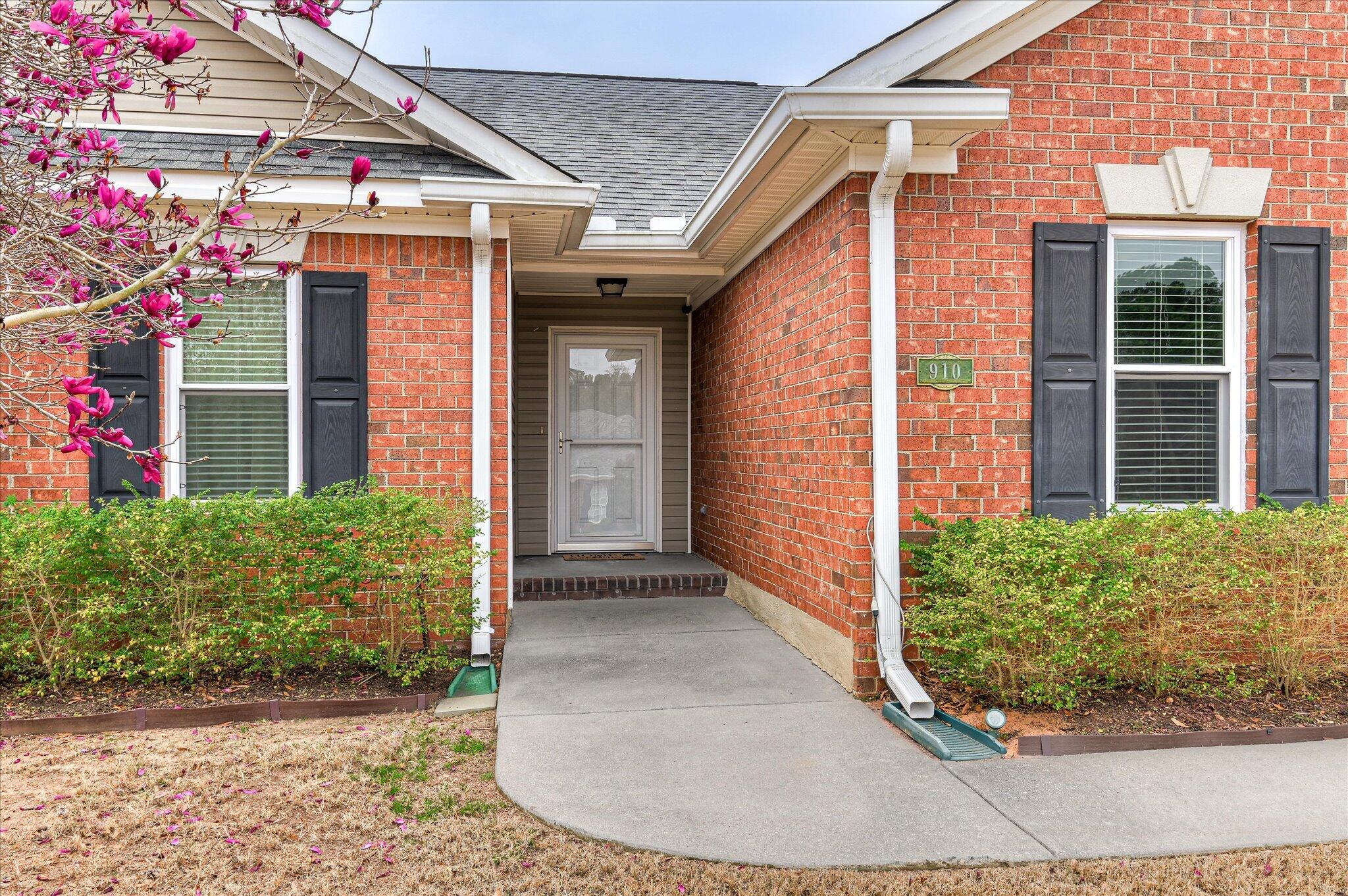 910 Sawbuck Way