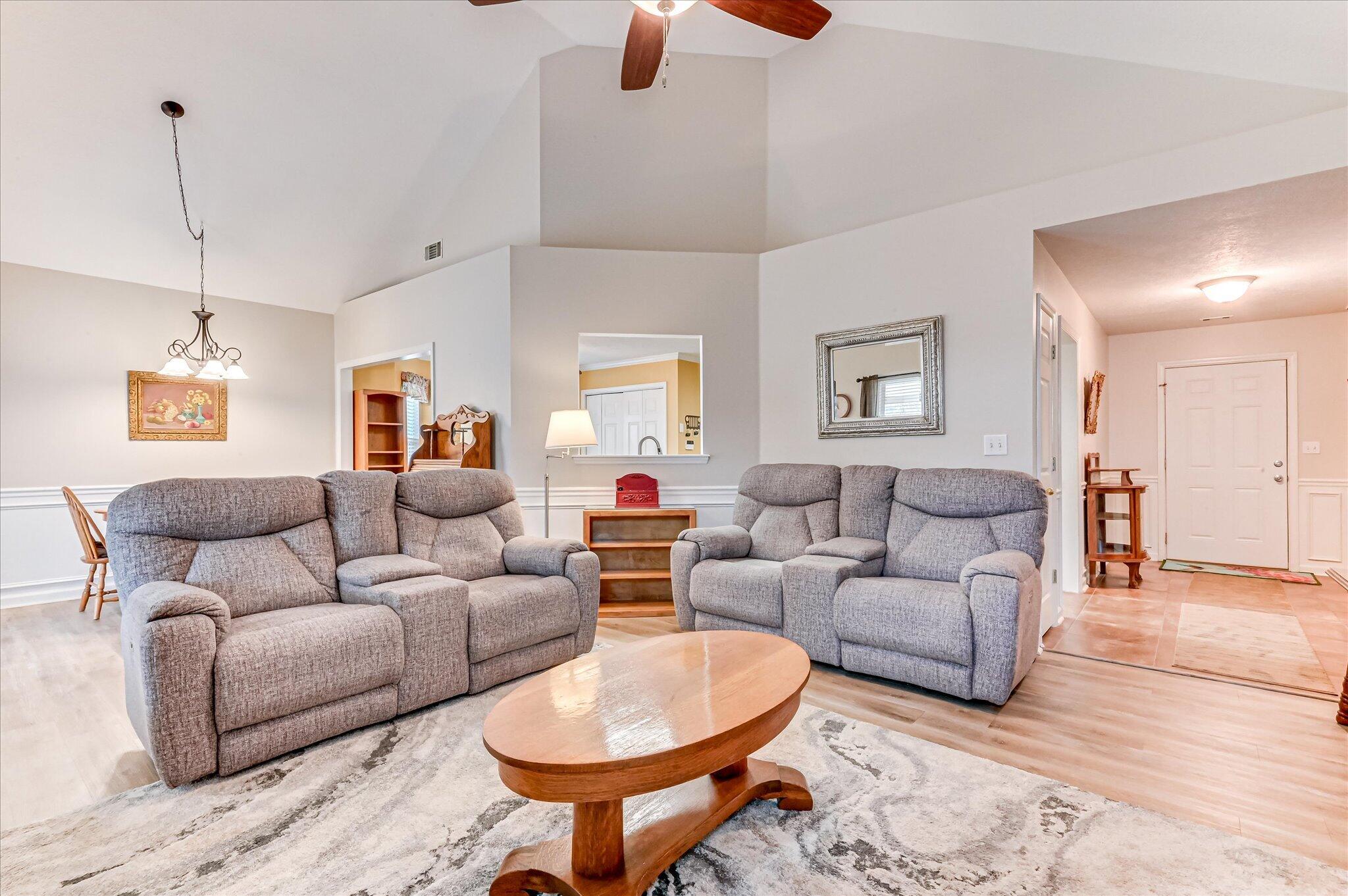 910 Sawbuck Way