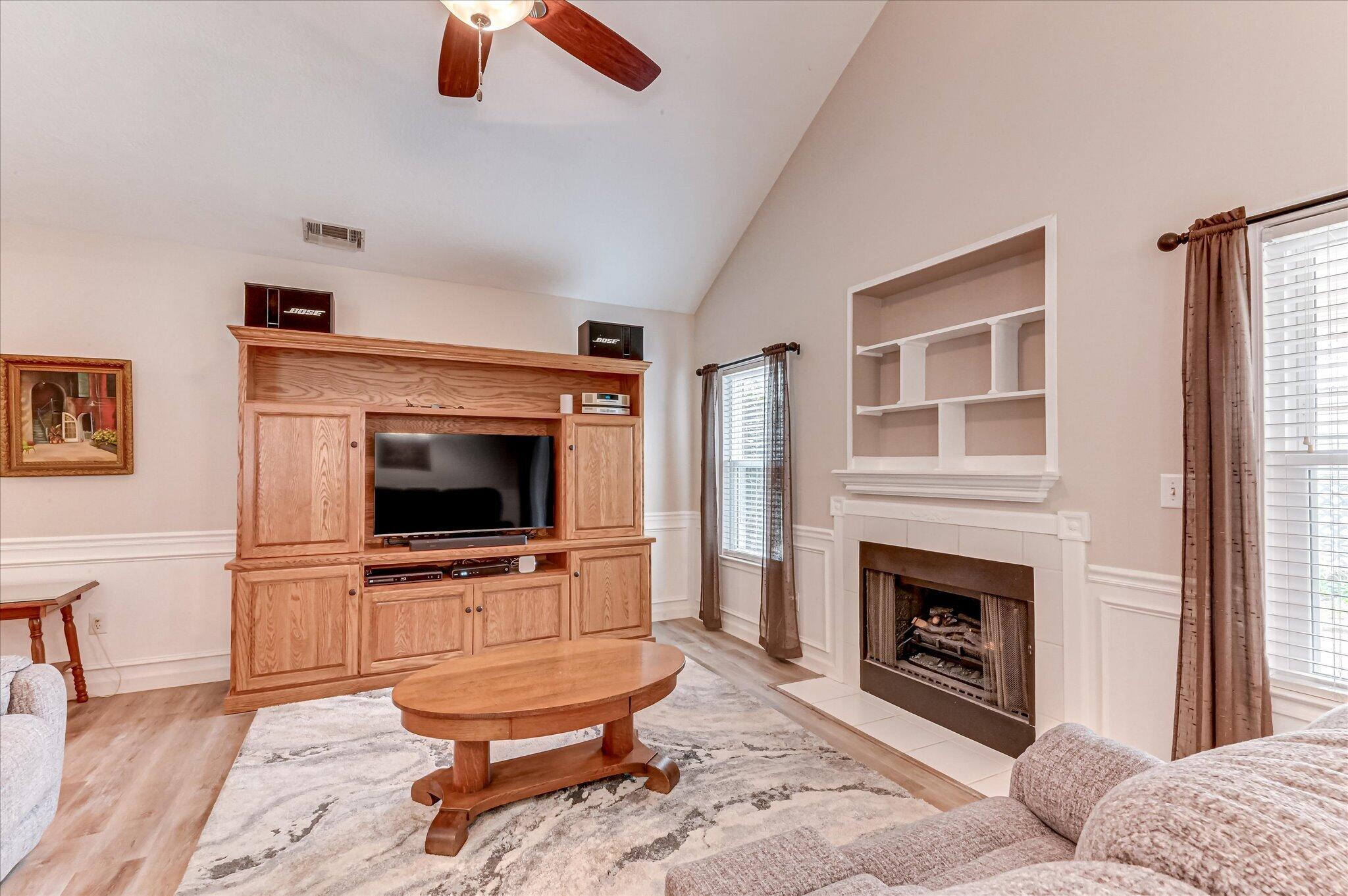 910 Sawbuck Way