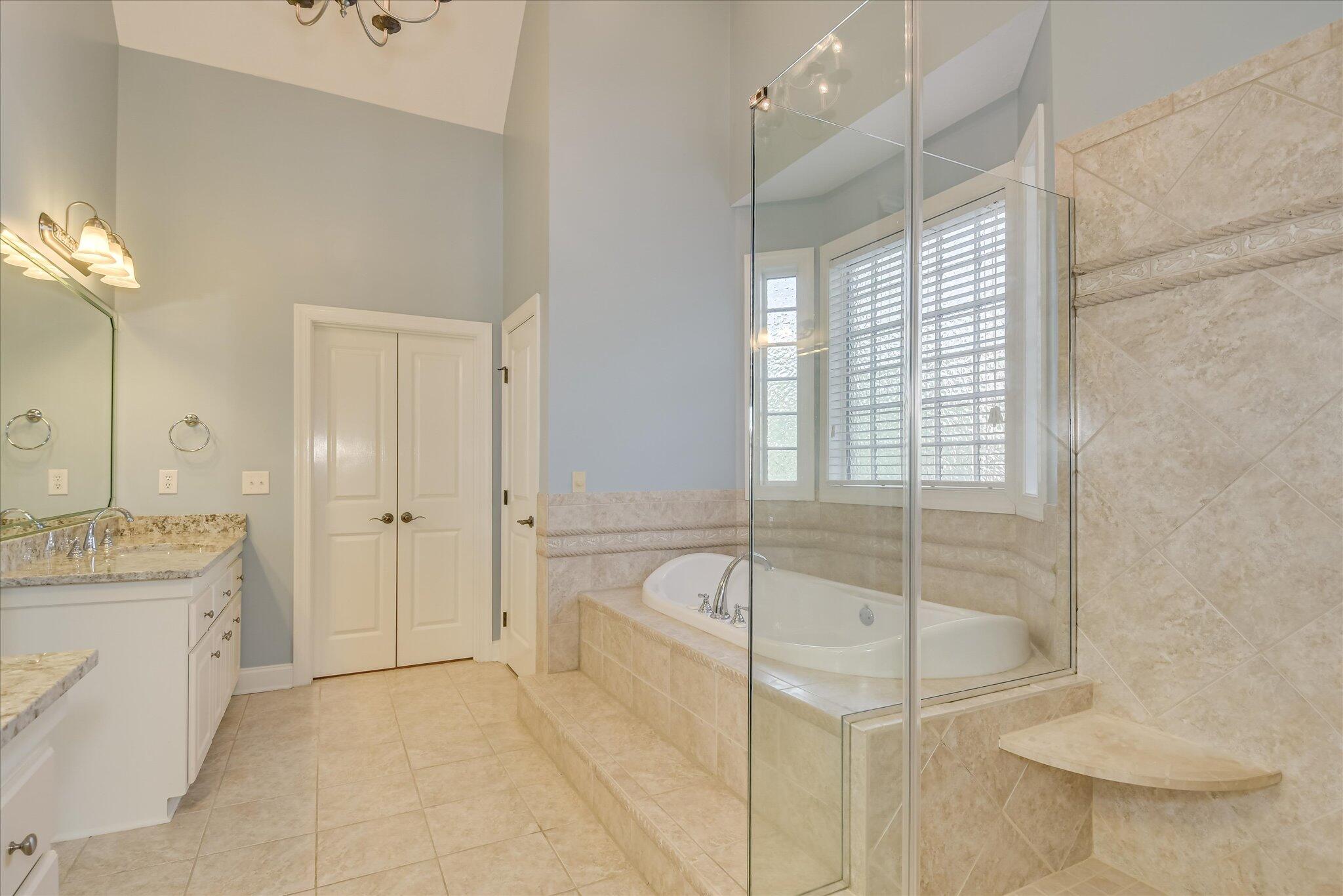 1459 Knob Hill Circle