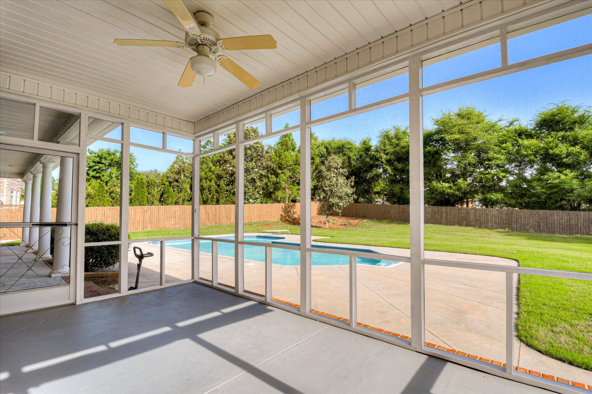 1459 Knob Hill Circle