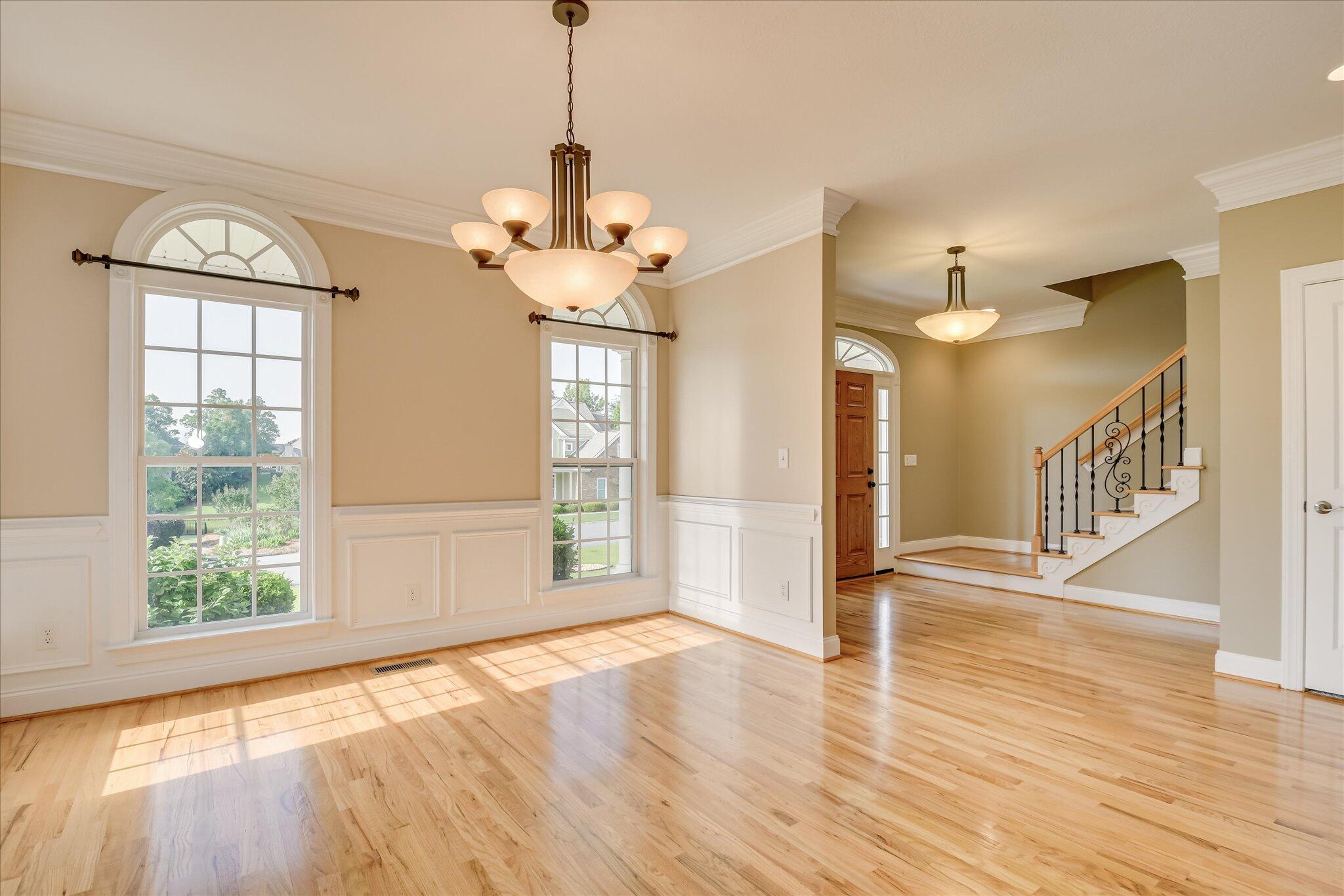 1459 Knob Hill Circle