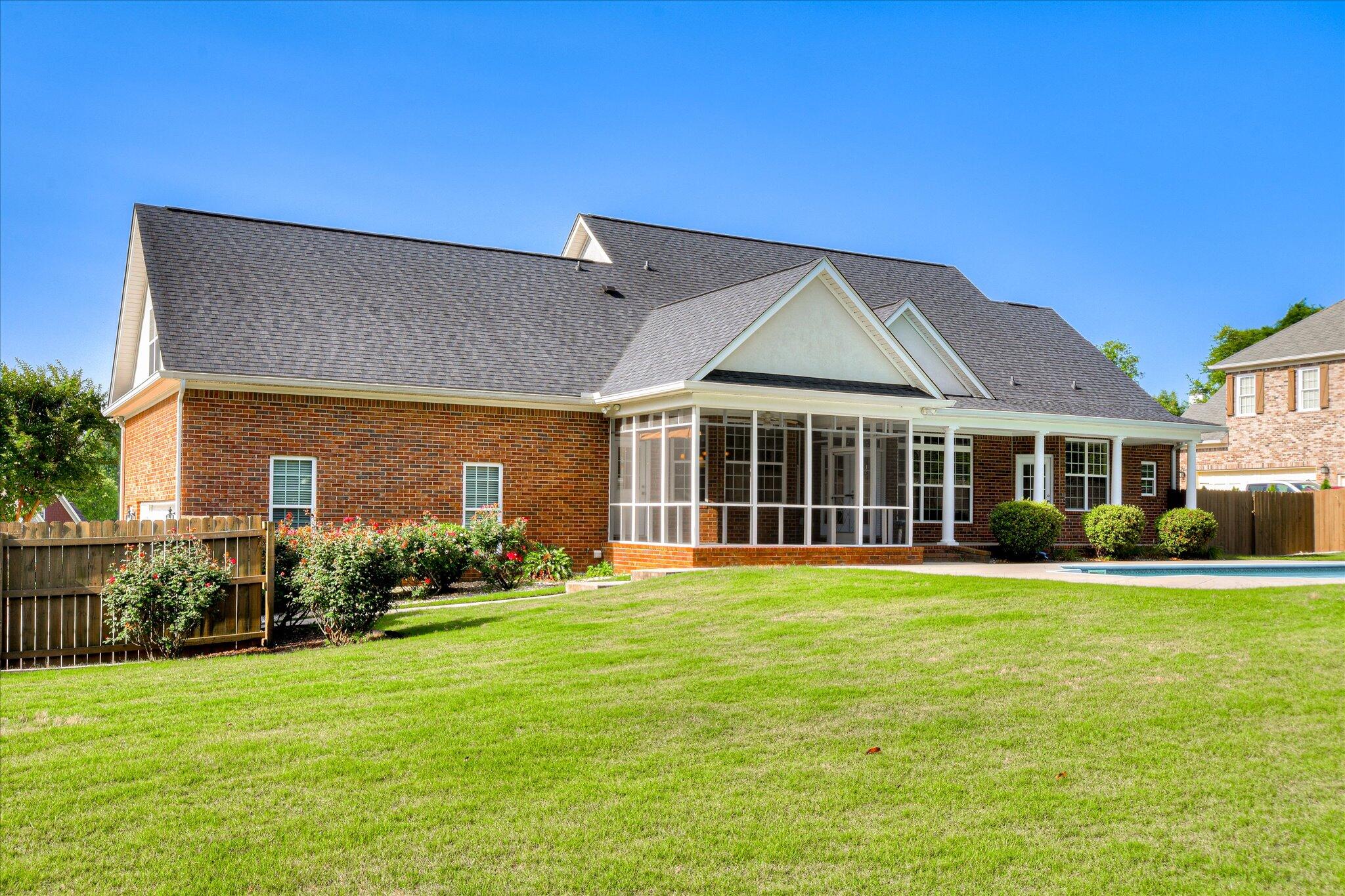 1459 Knob Hill Circle