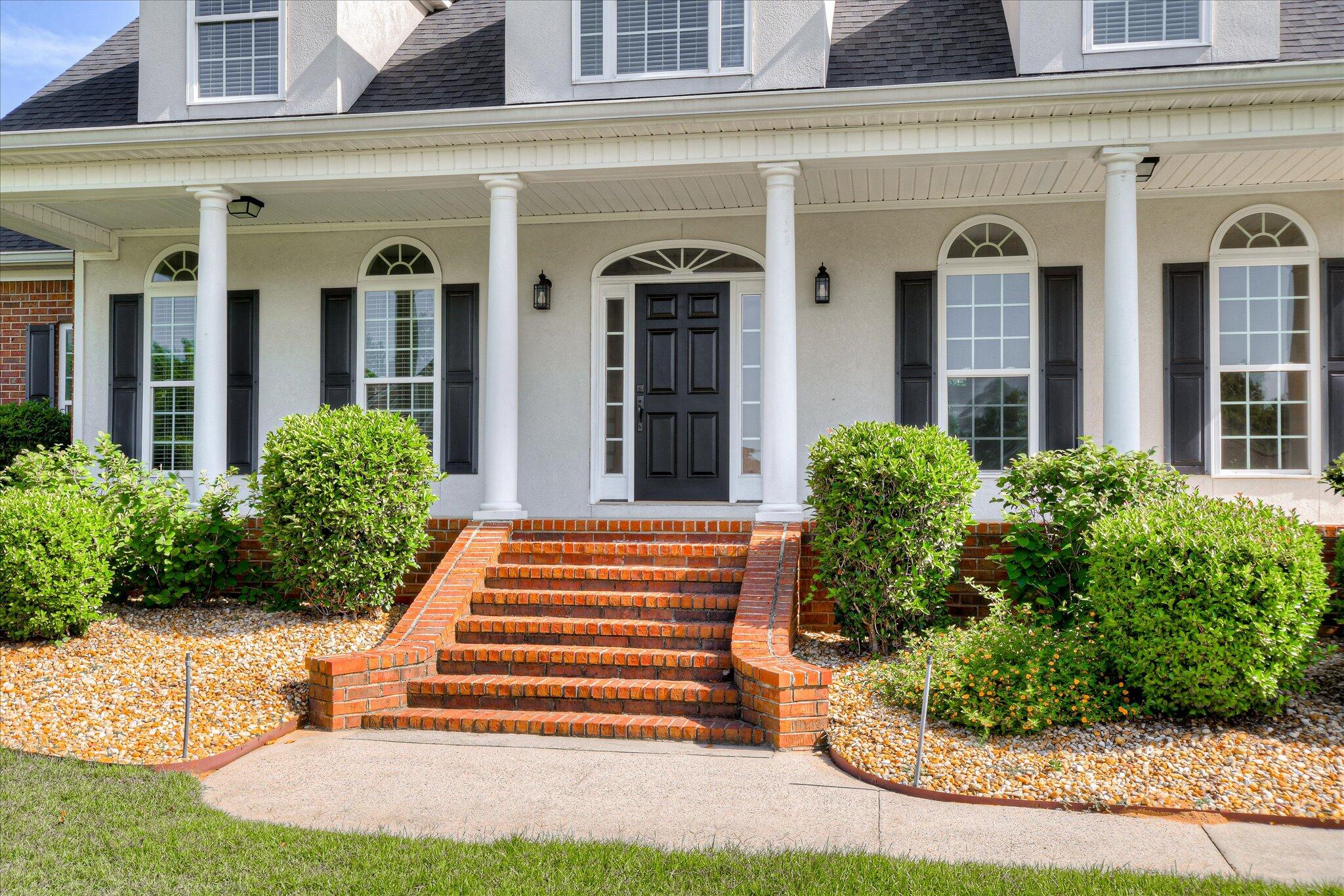 1459 Knob Hill Circle