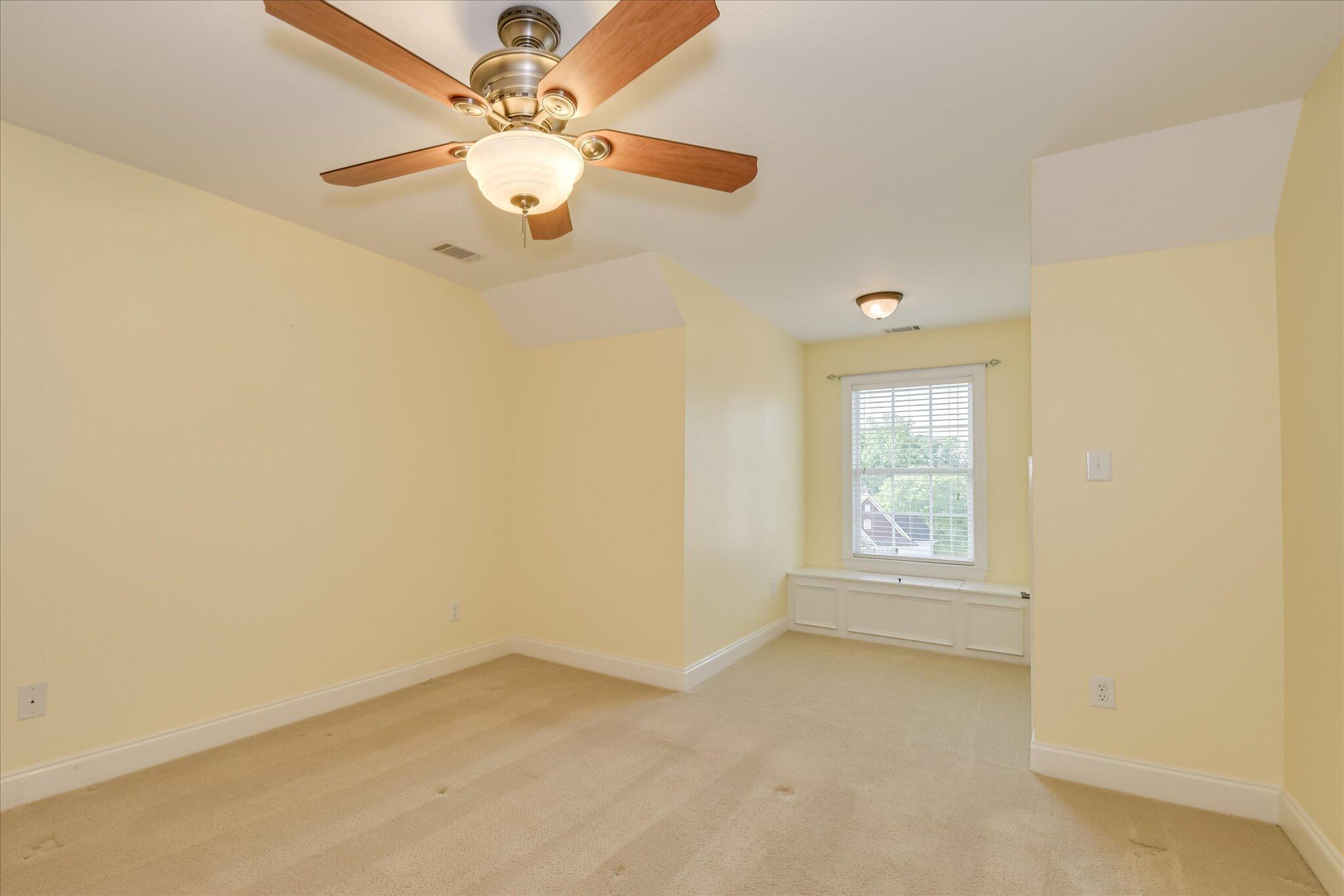 1459 Knob Hill Circle