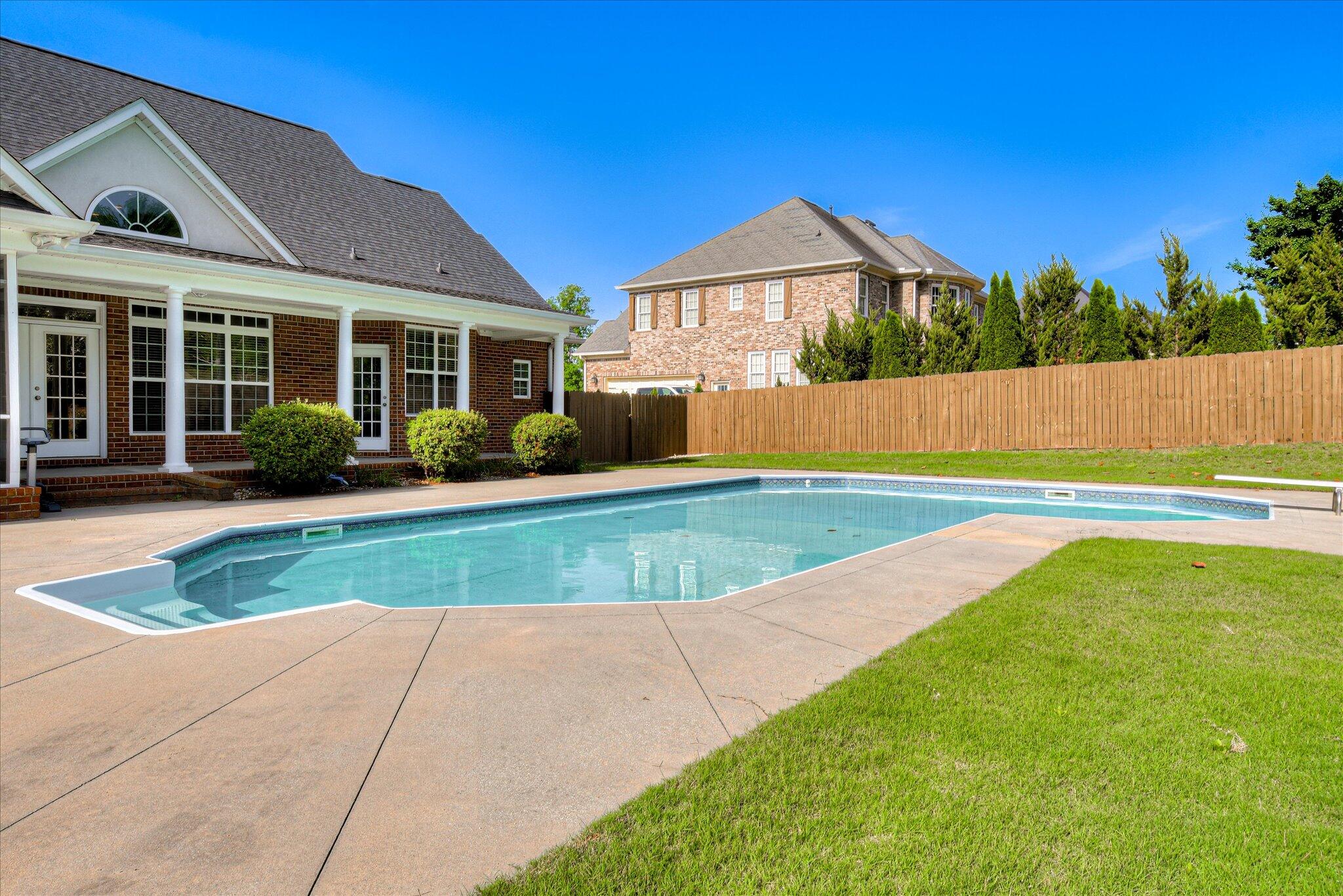 1459 Knob Hill Circle