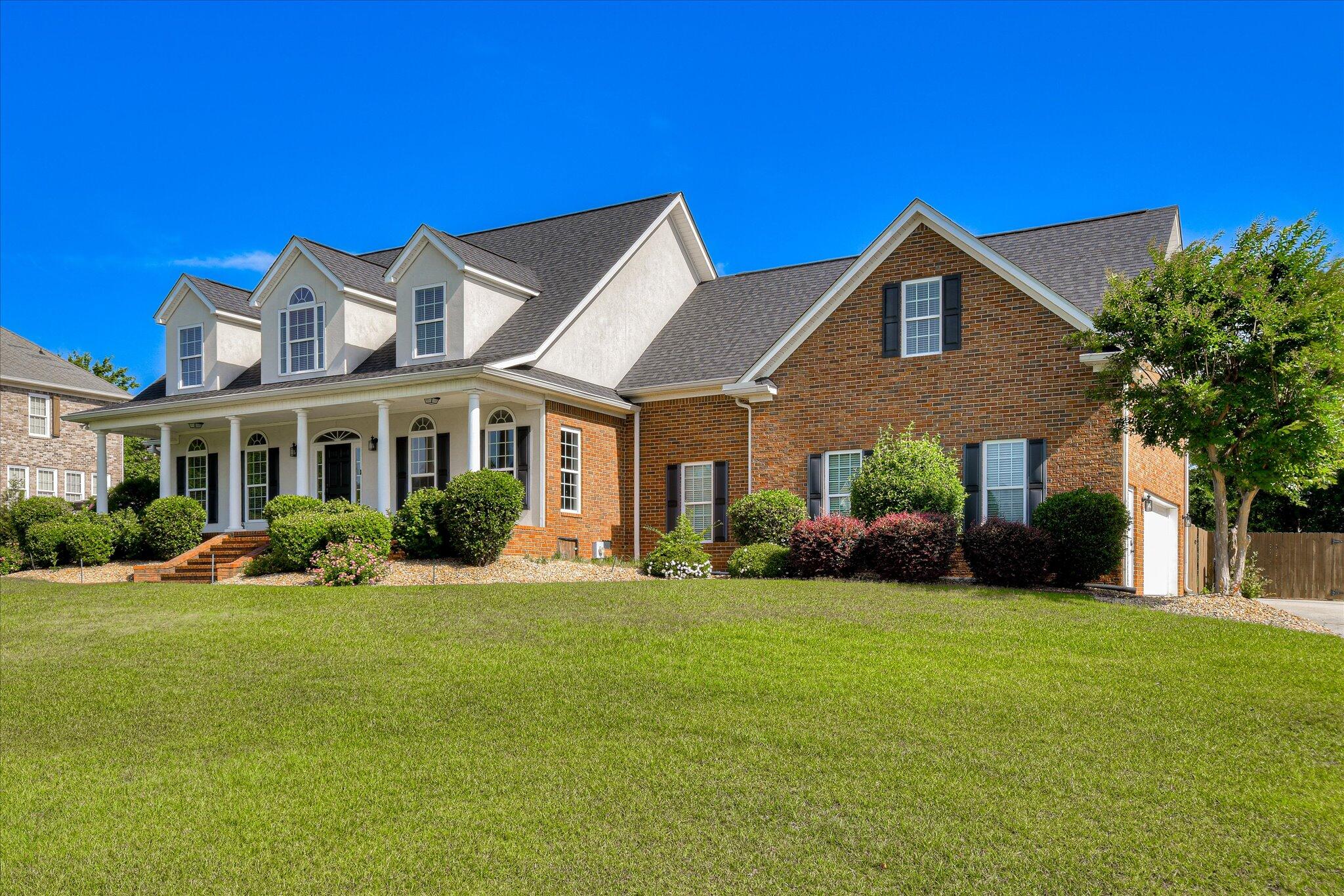 1459 Knob Hill Circle